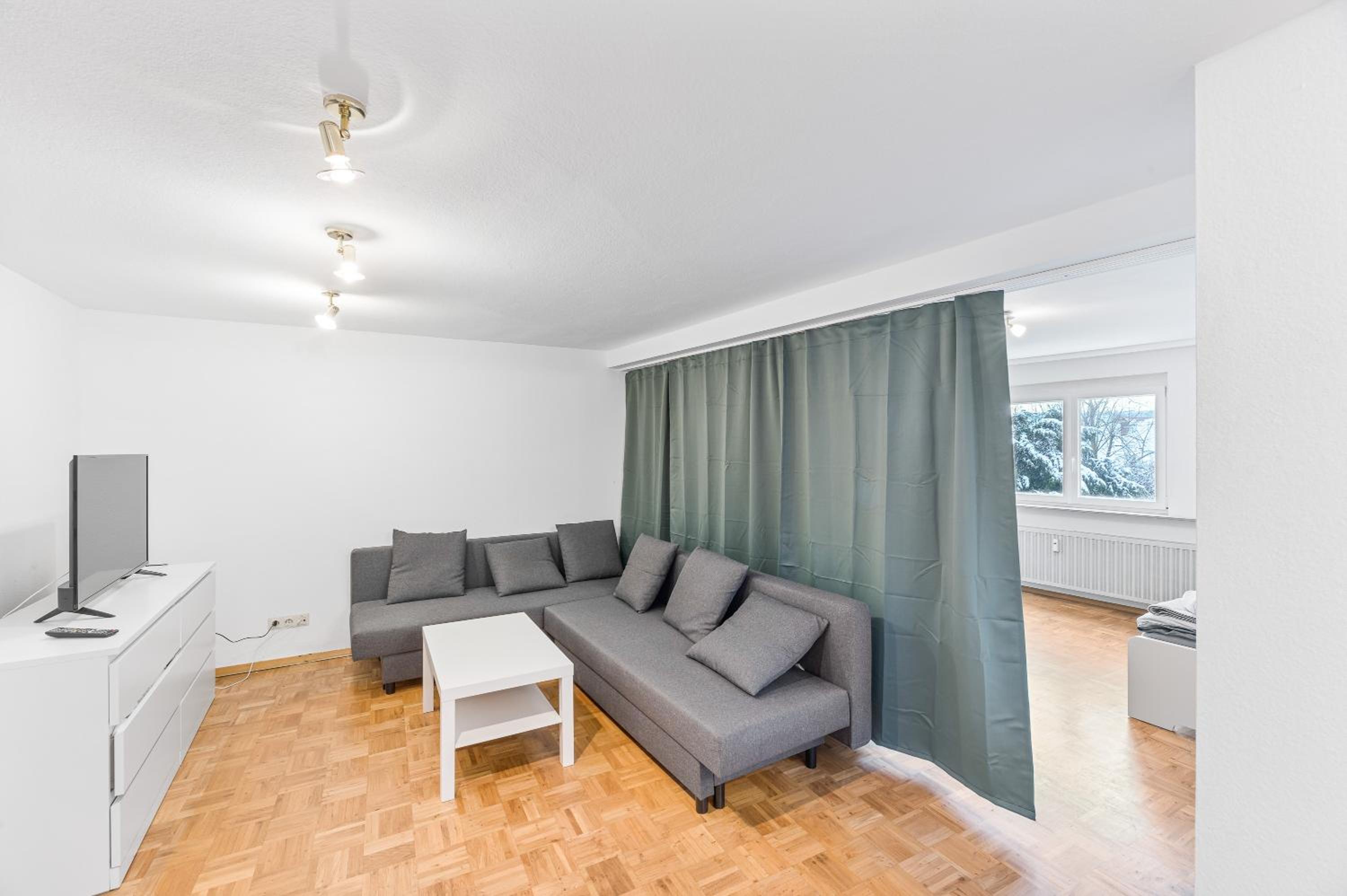 Five-Bedroom Apartment photo 3