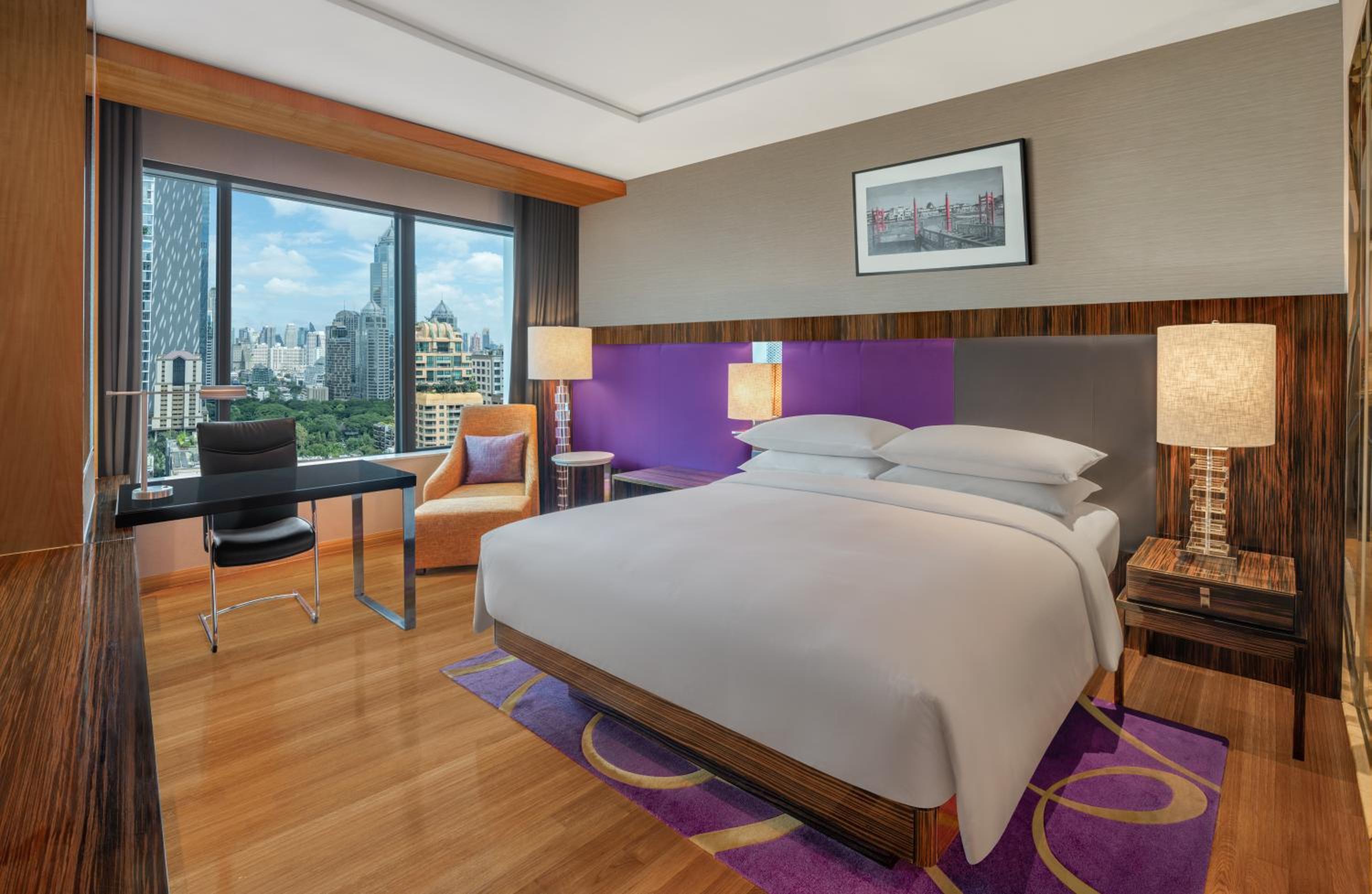 Executive Club Room, King Bed, High Floor