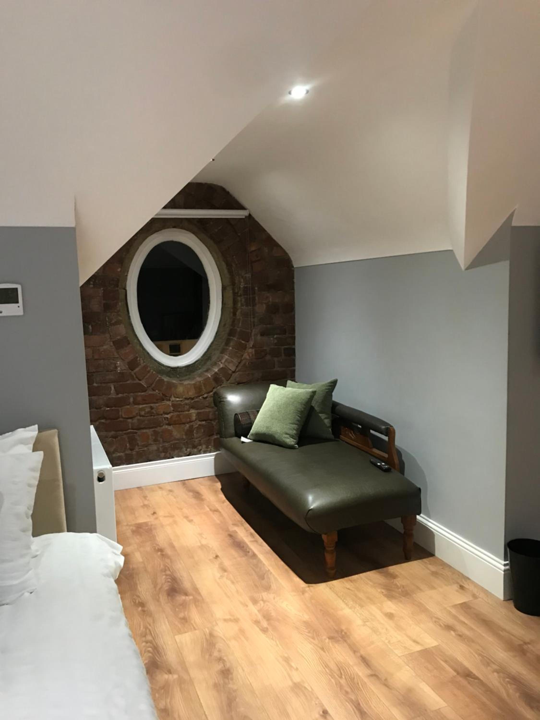 Three-Bedroom Apartment photo 2