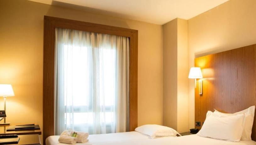 Double Room with Extra Bed - Photo 1
