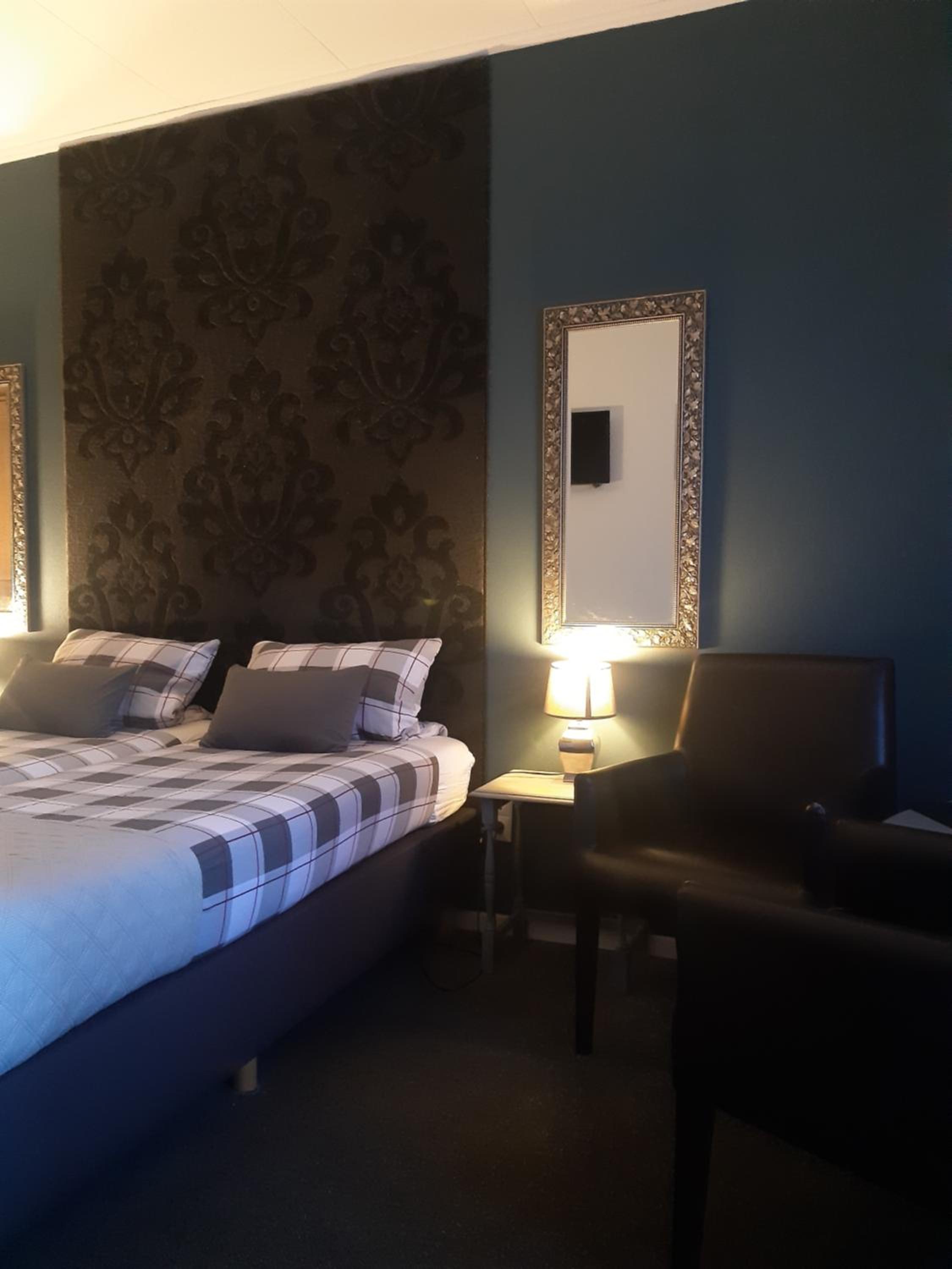 Twin Room with Bathroom photo 3