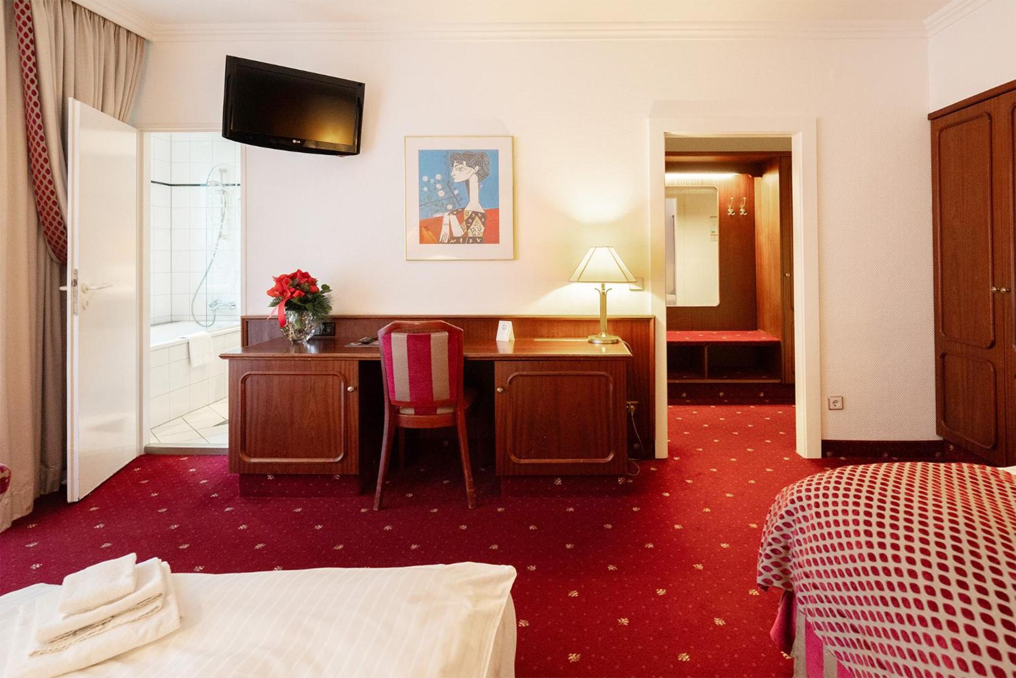 Triple Room with Balcony photo 2
