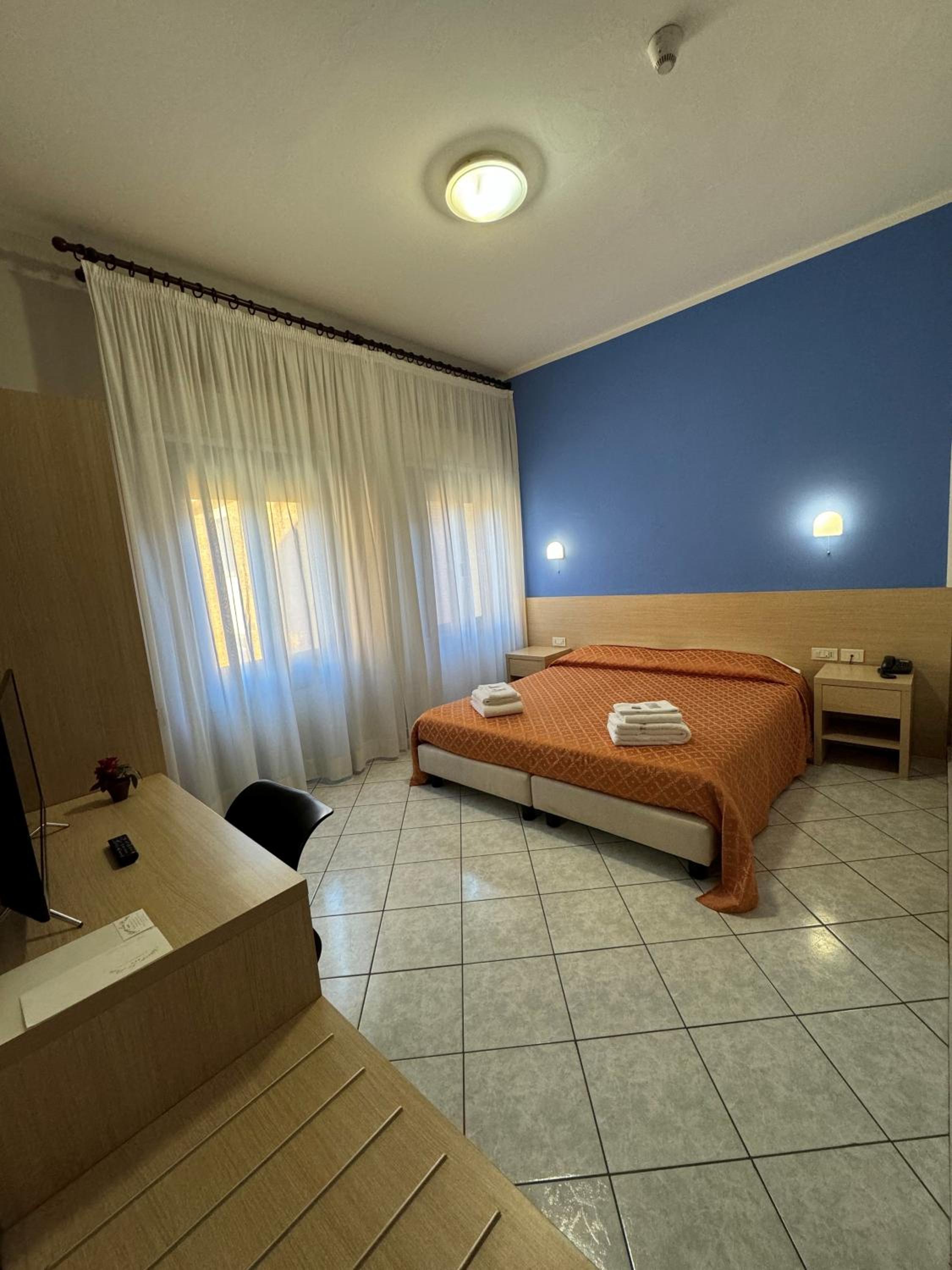 Double Room - Photo 1