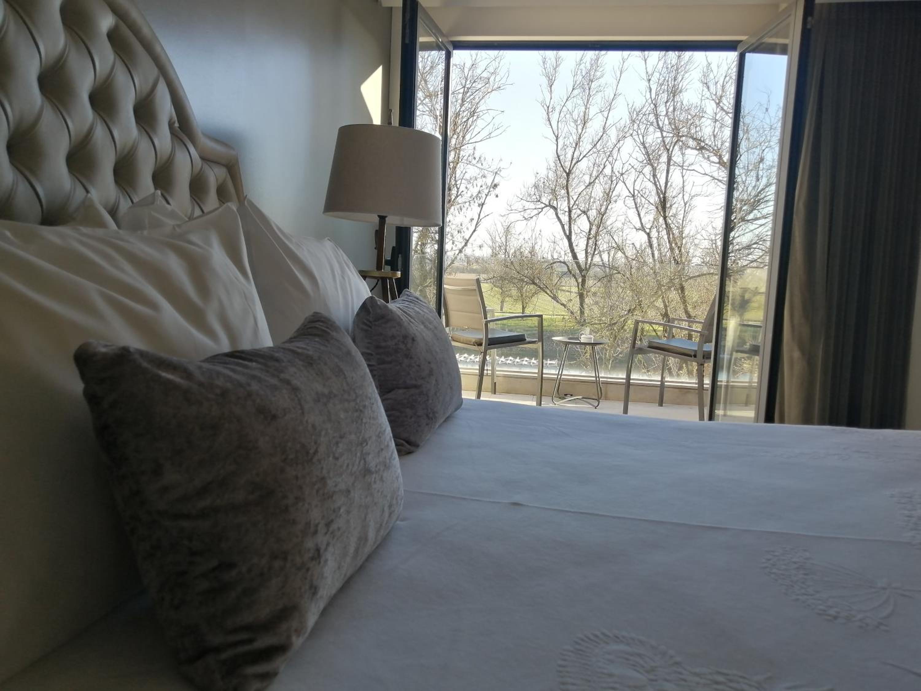 Deluxe Suite - Photo 1