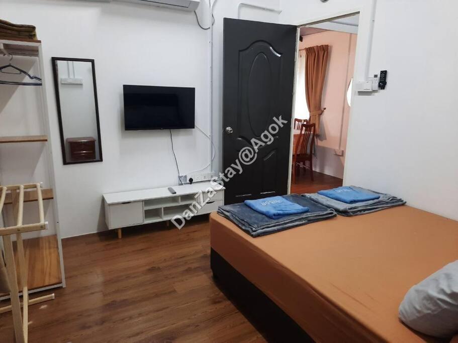 One-Bedroom House photo 2