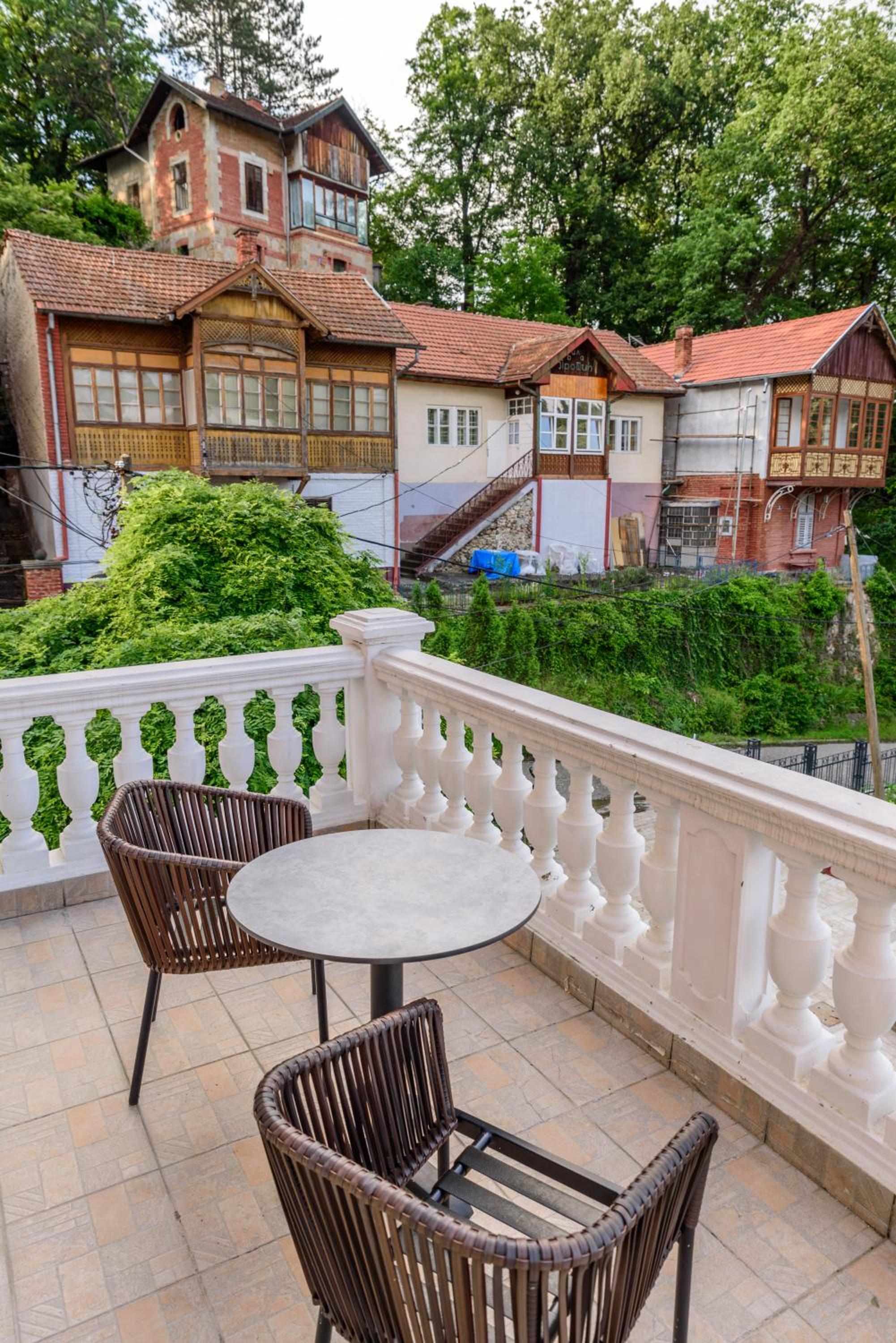 Family Room with Balcony photo 1