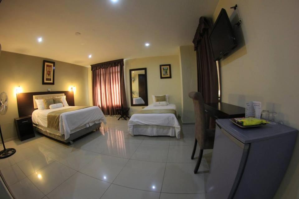 Triple Room