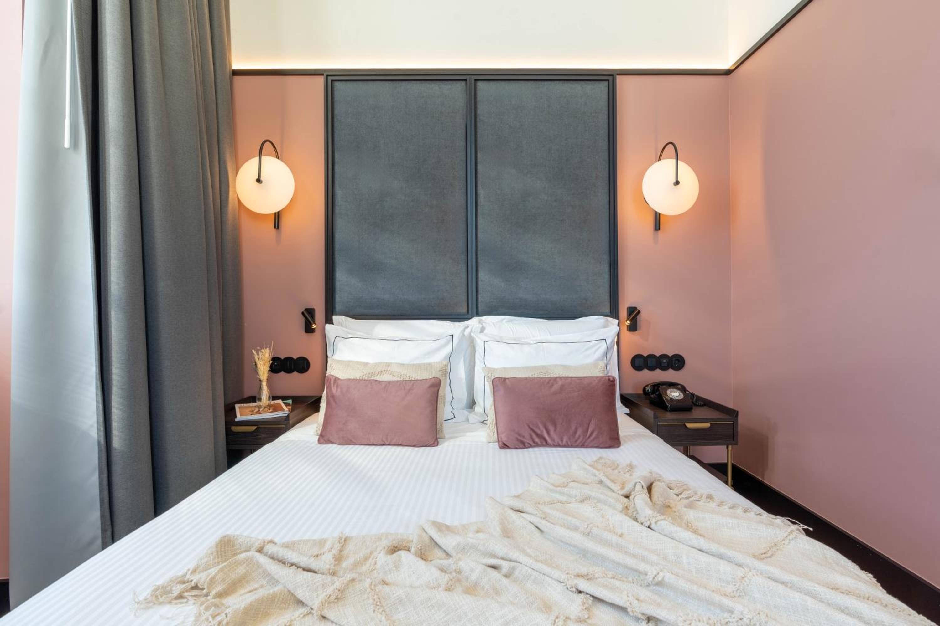 Cozy Double Room with River View