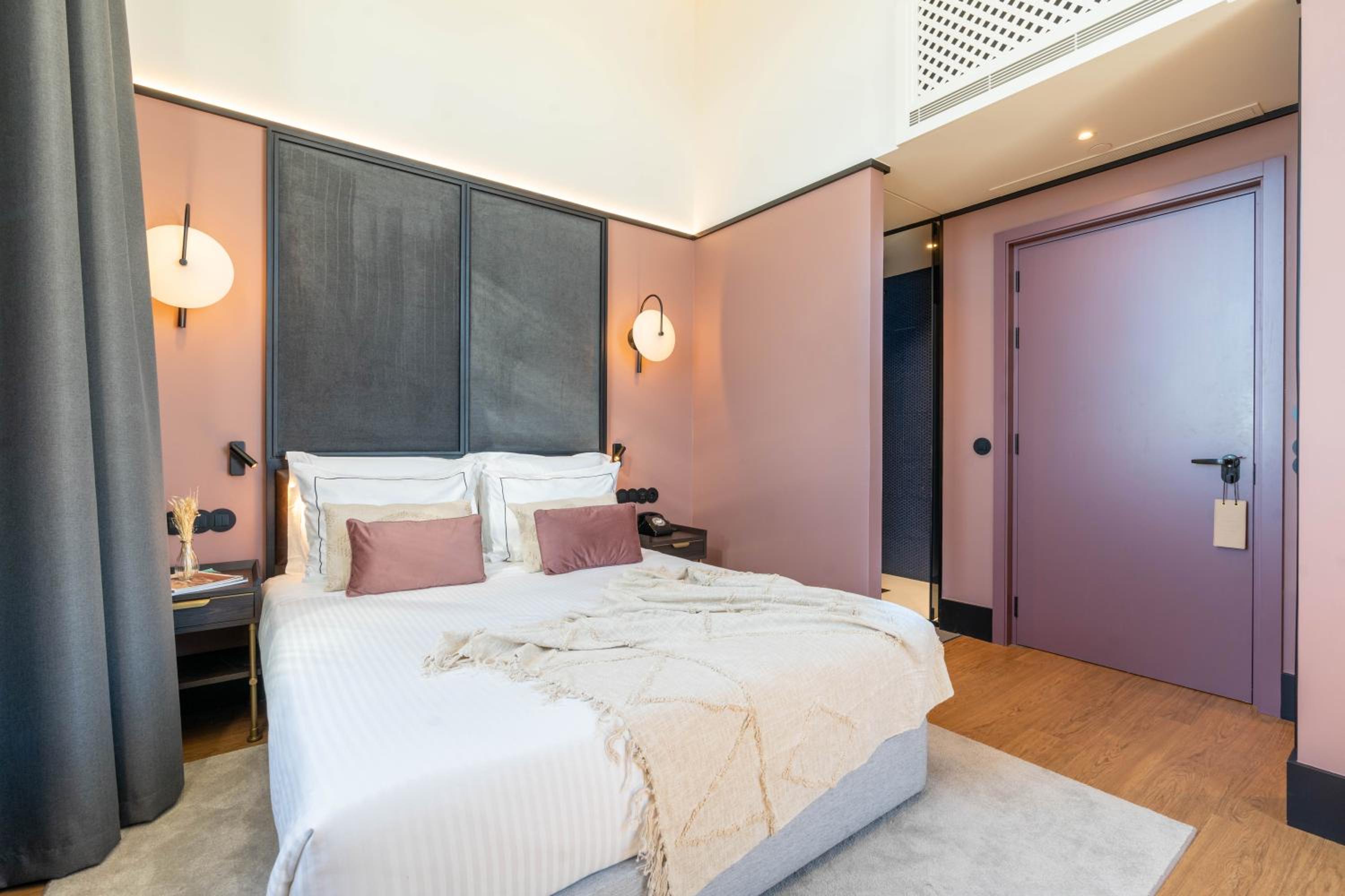 Cozy Double Room with River View