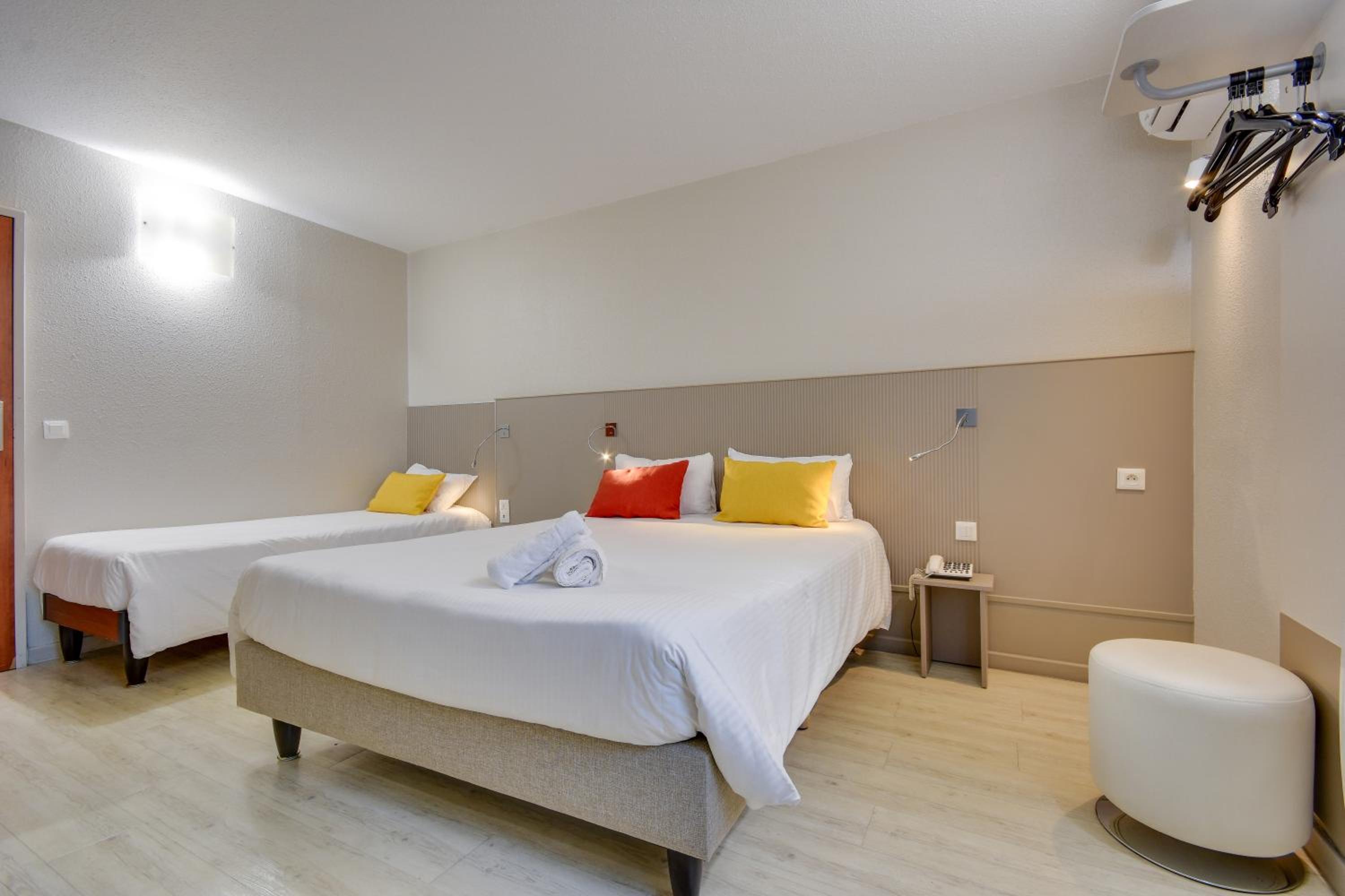 Double Room - Disability Access photo 1