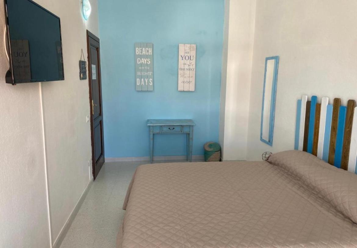 Double Room With Private External Bathroom photo 1