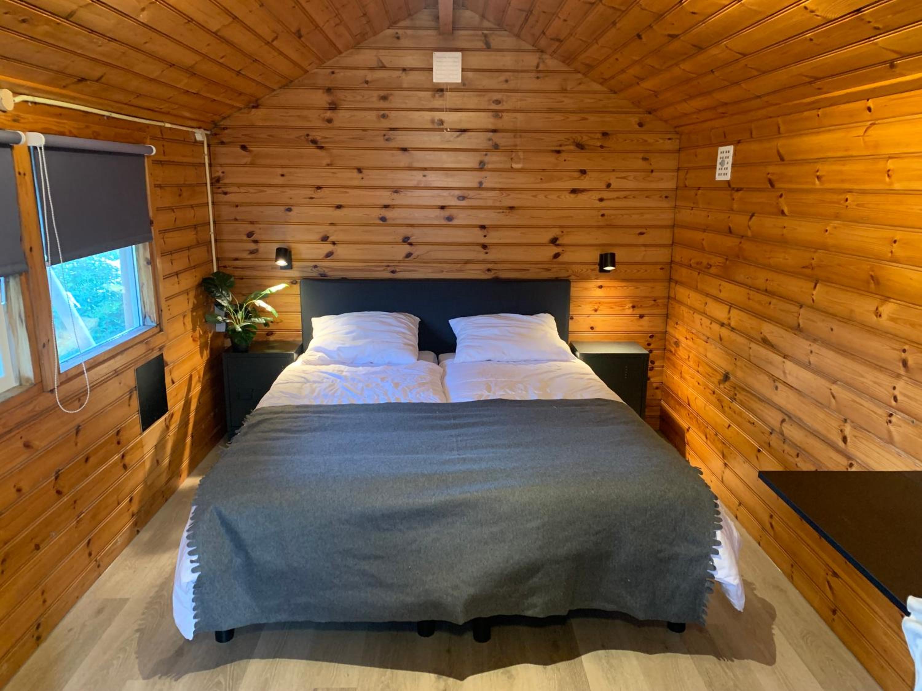 Lodge 2 people