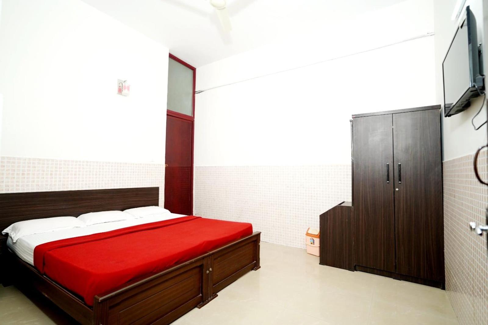 Double Or Twin Room photo 3