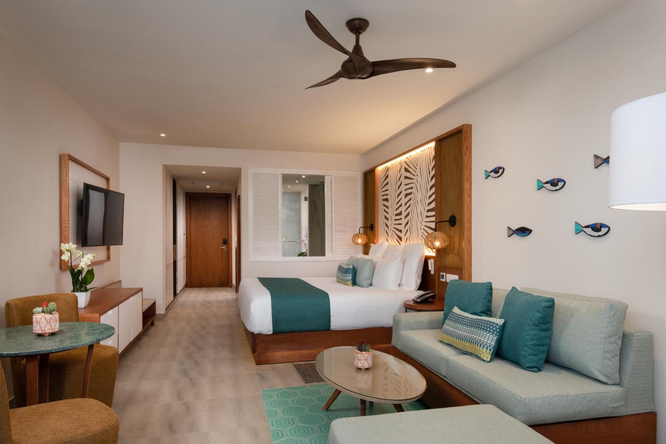 Junior Suite Tropical View King - Photo 1