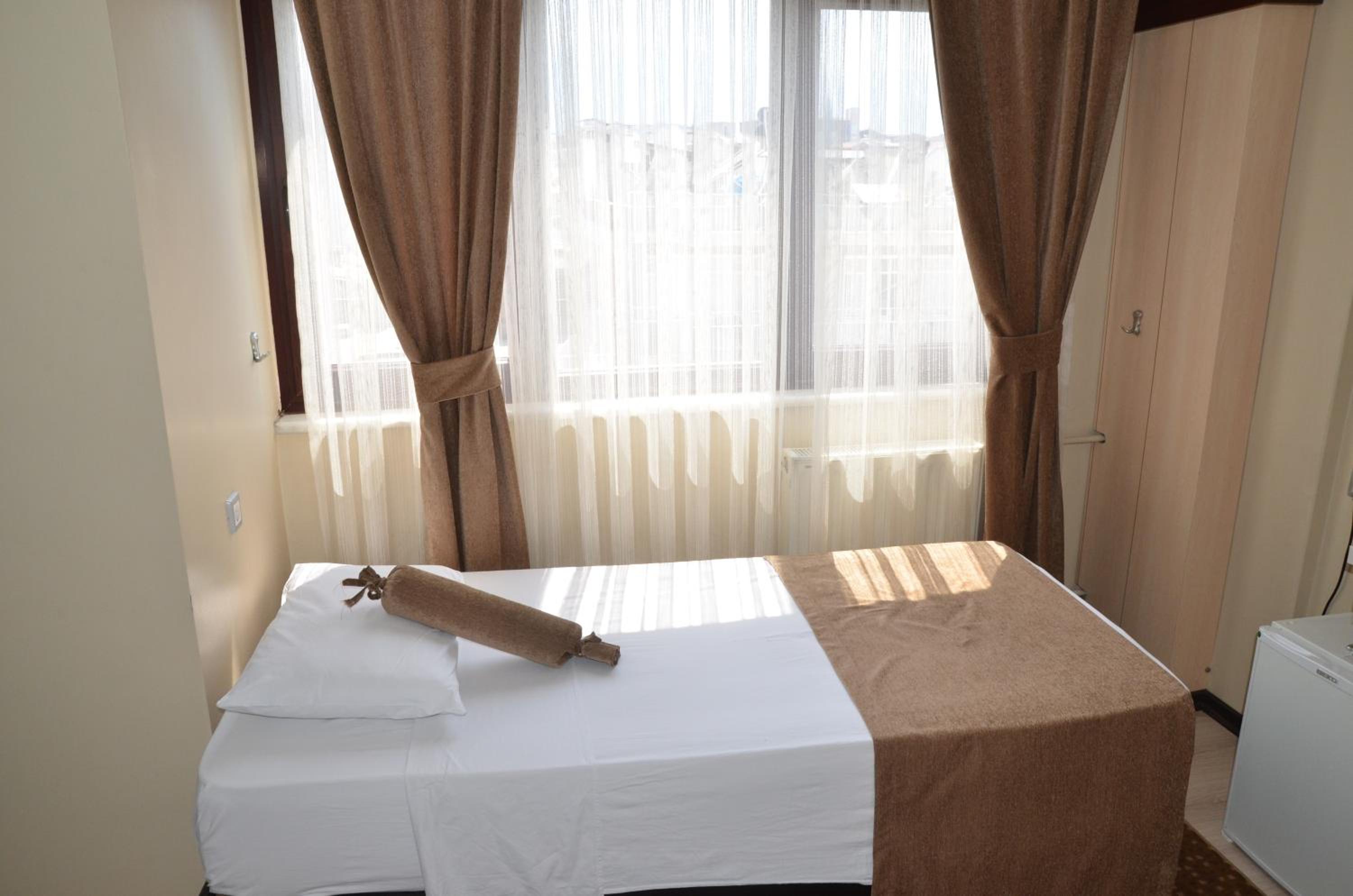 Double Or Twin Room photo 3