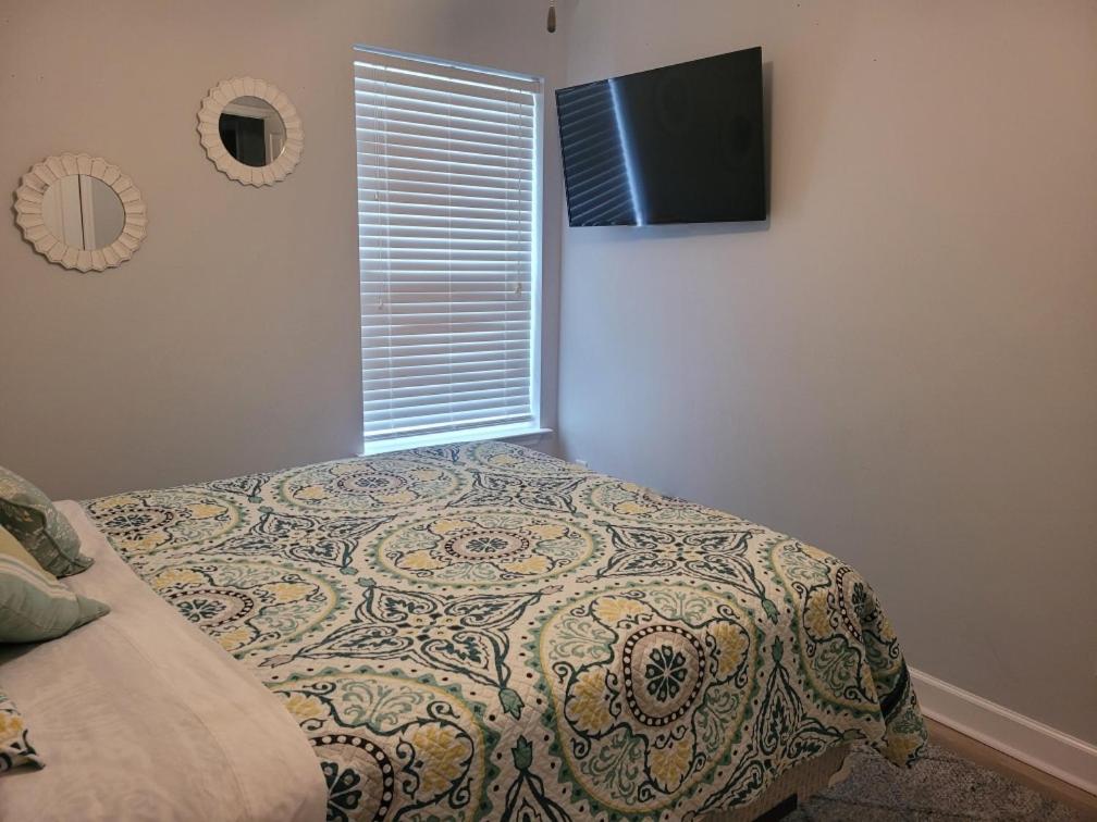 Three-Bedroom House photo 1