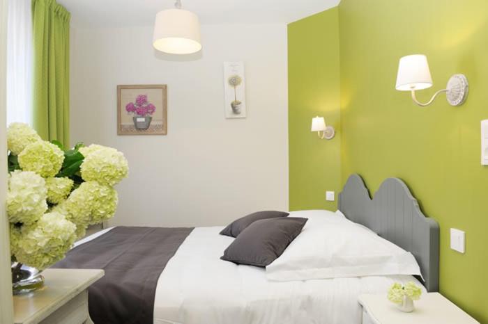 Family Room - Photo 1