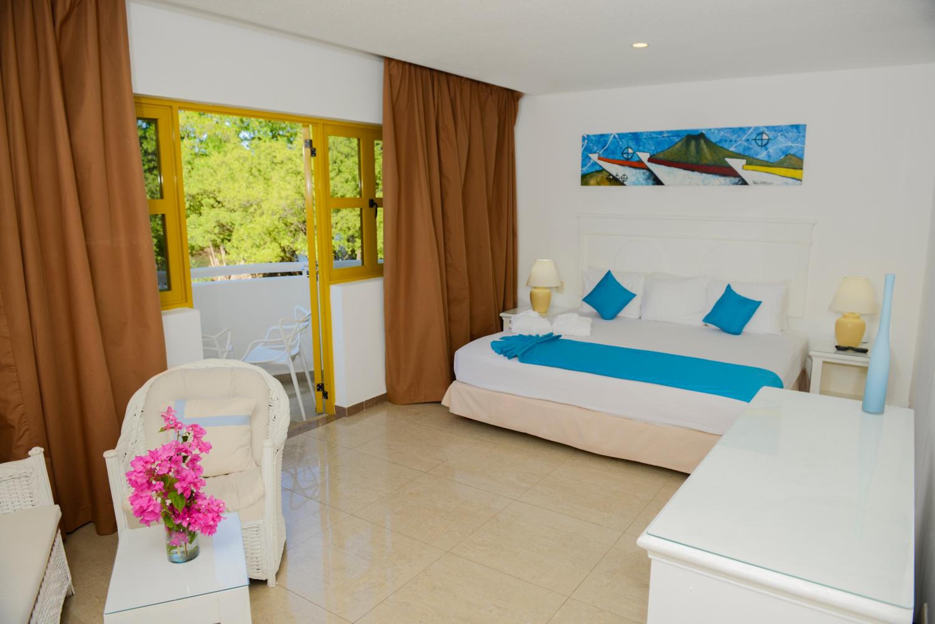 Standard Queen Room