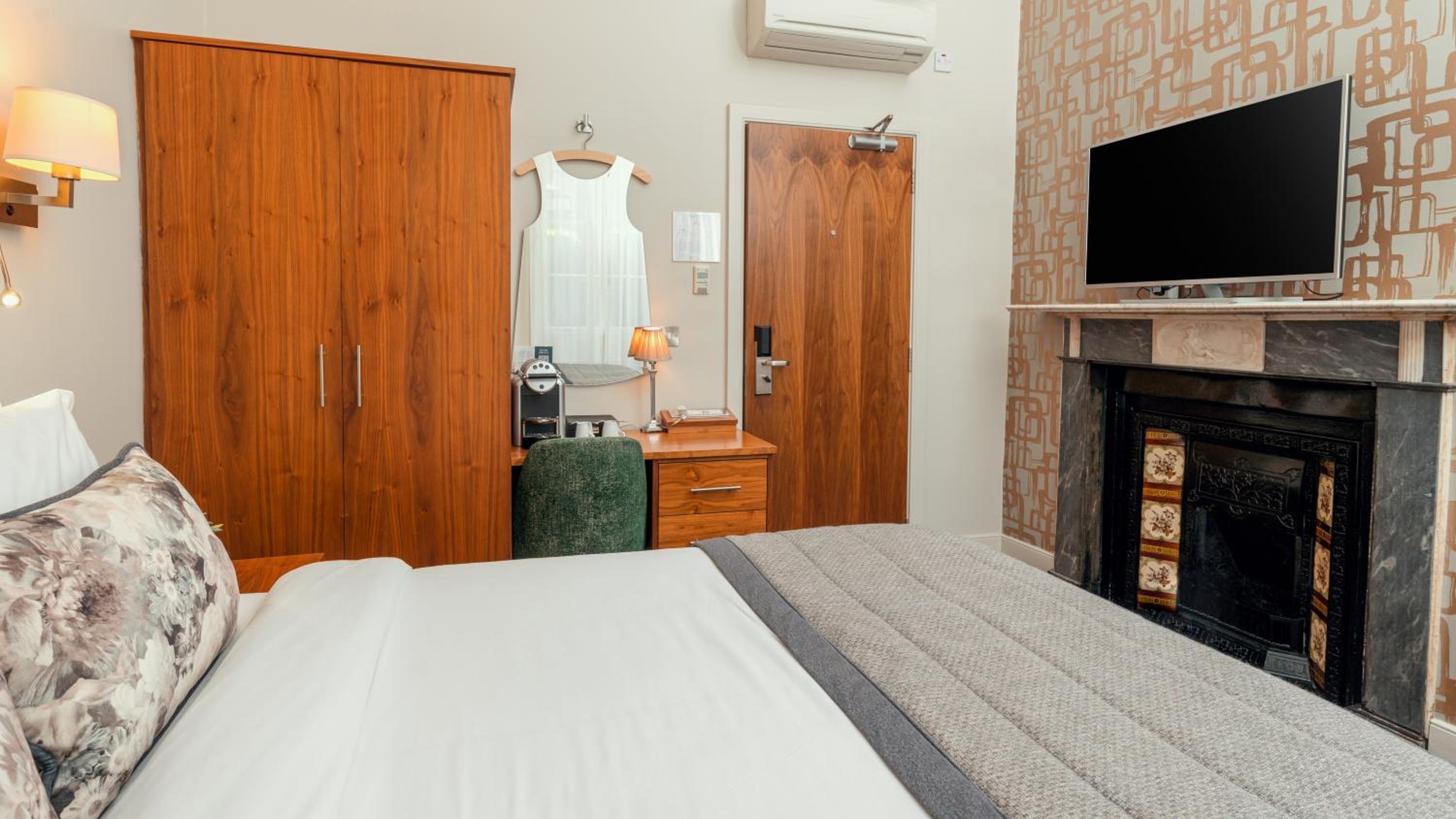 Elegance Double Room