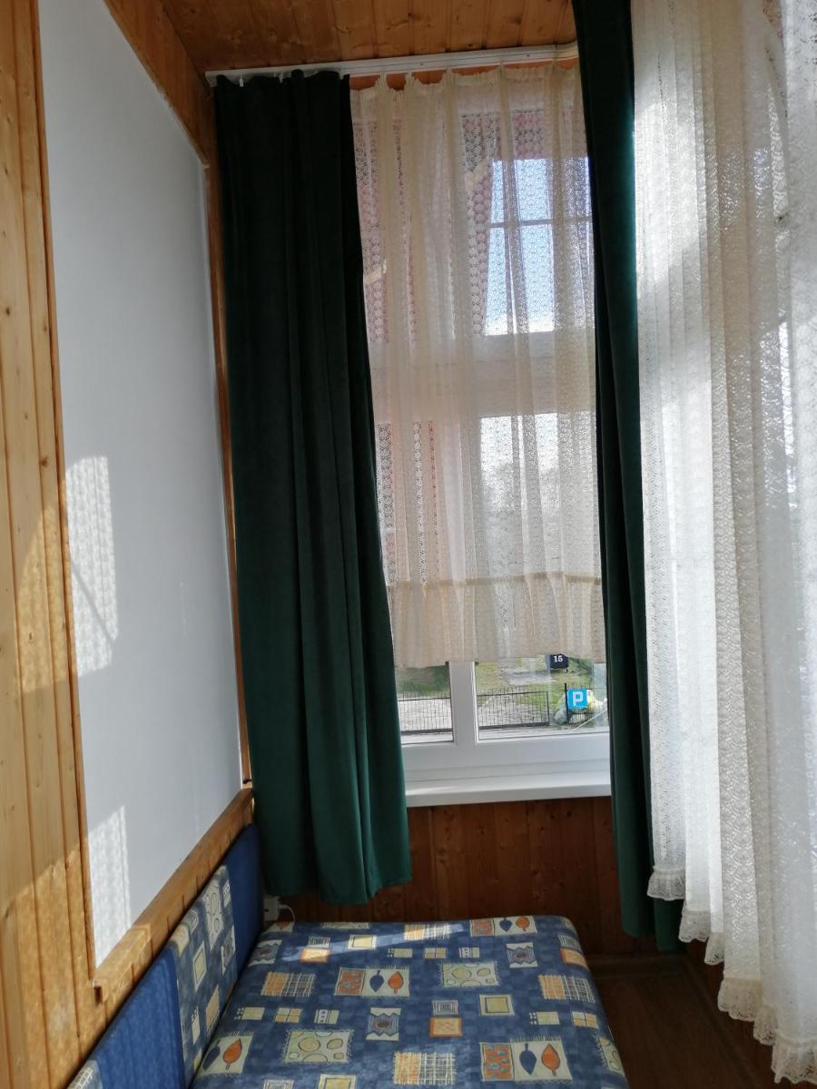 Family Room with Garden View - Photo 3