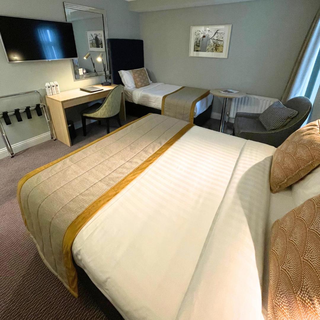 Standard Triple Room thumbnail 5