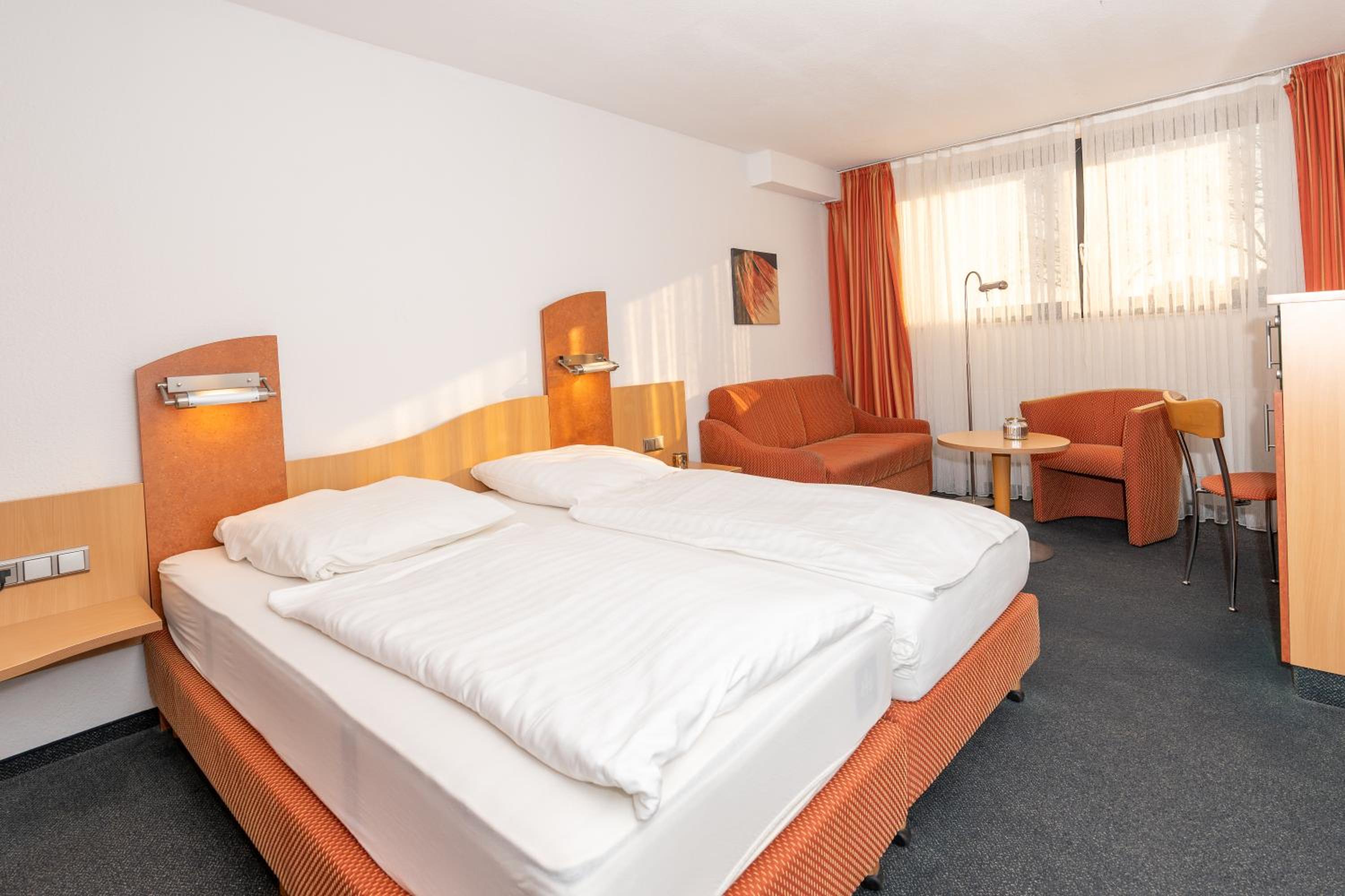 Double Room with Extra Bed photo 1