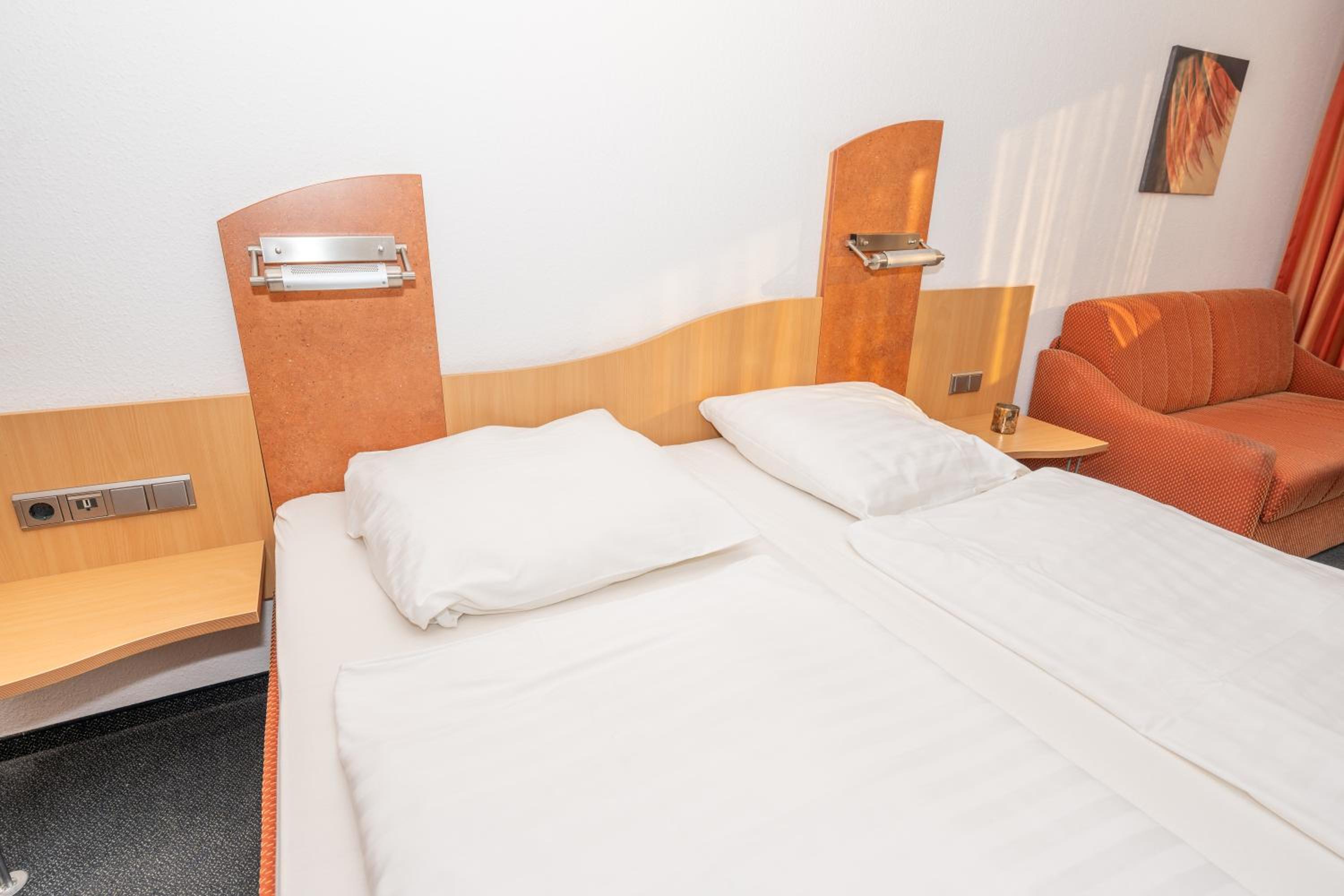 Double Room with Extra Bed photo 3