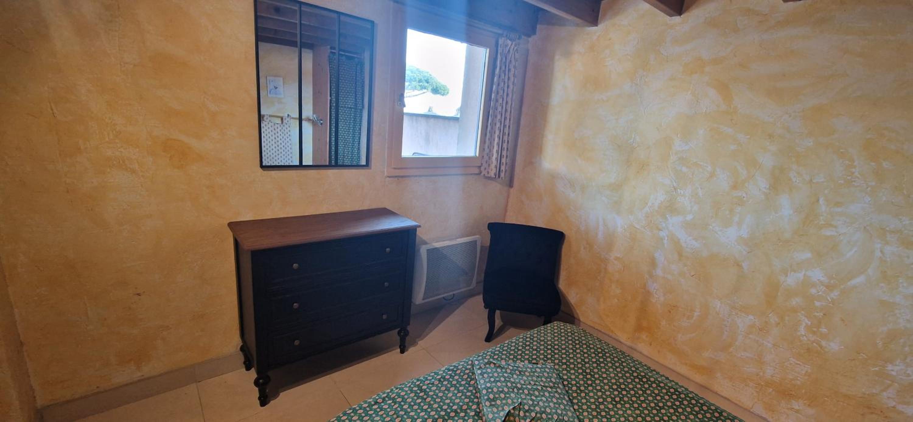 Four-Bedroom House photo 1