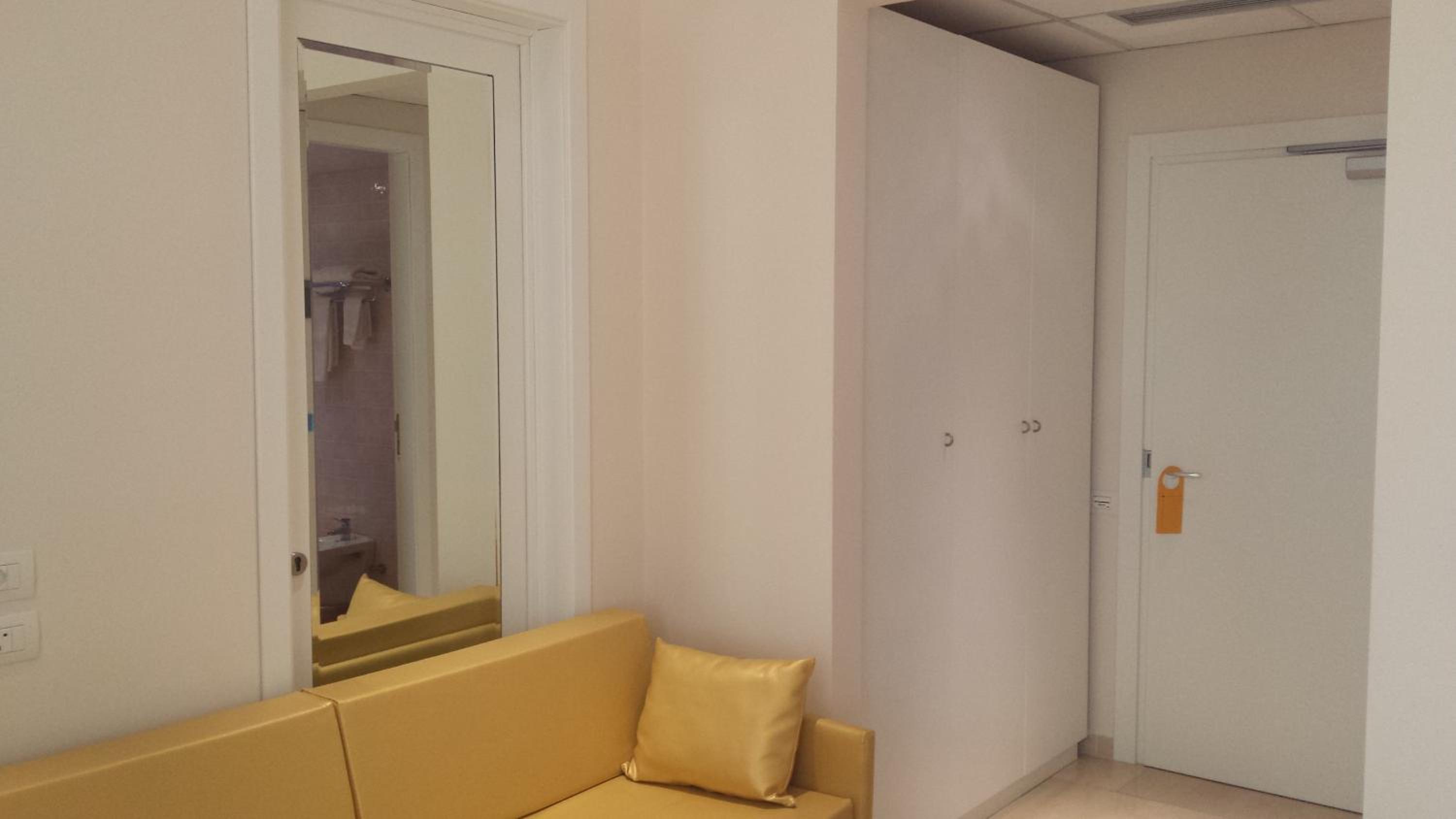 Superior Double or Twin Room - Photo 3