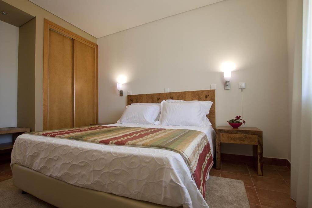 Single Room with Private Bathroom photo 2