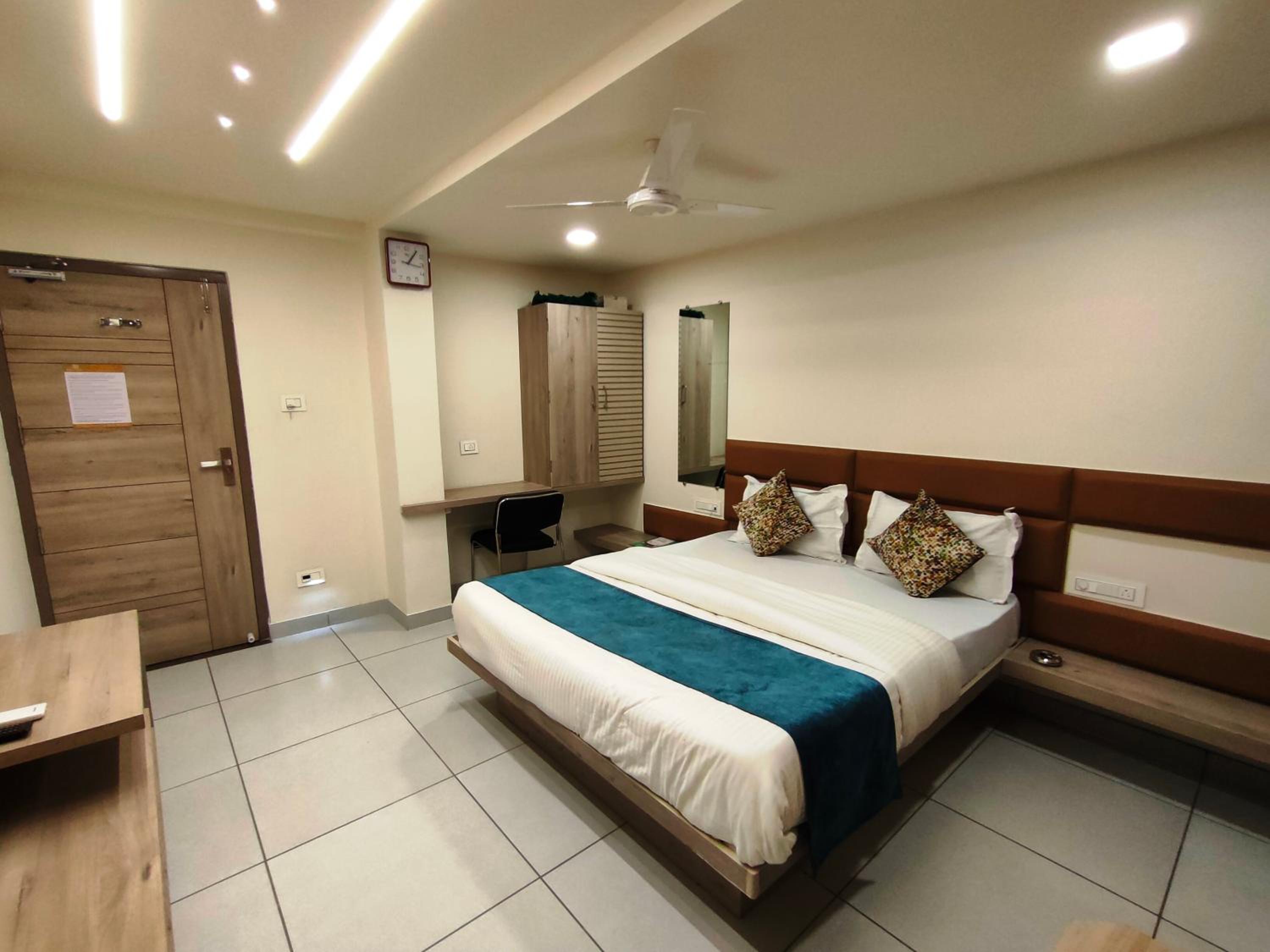 Deluxe Room - Photo 1