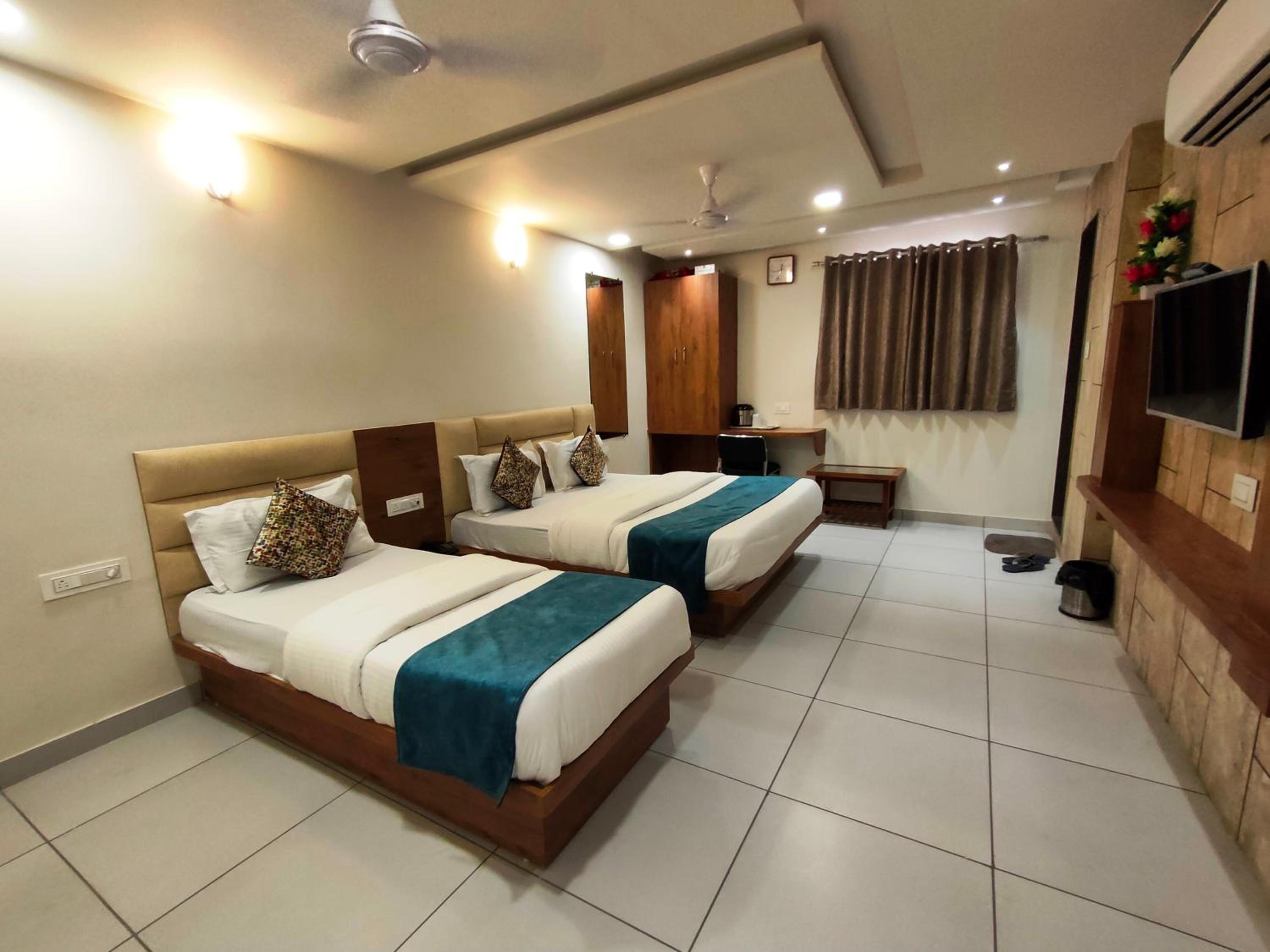 Executive Triple Room - Photo 1