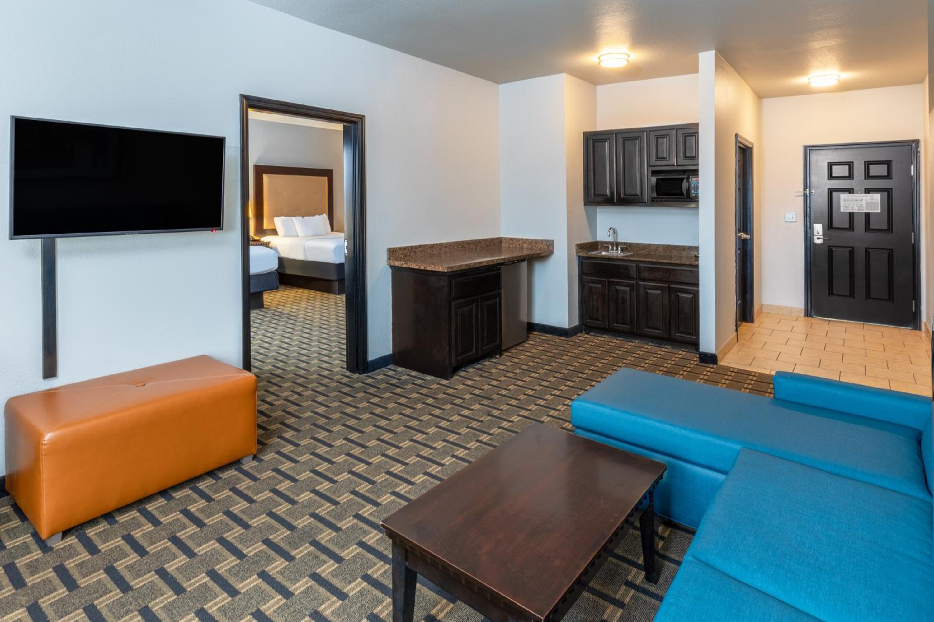 Studio Suite with Two Queen Beds - Non-Smoking - Photo 2