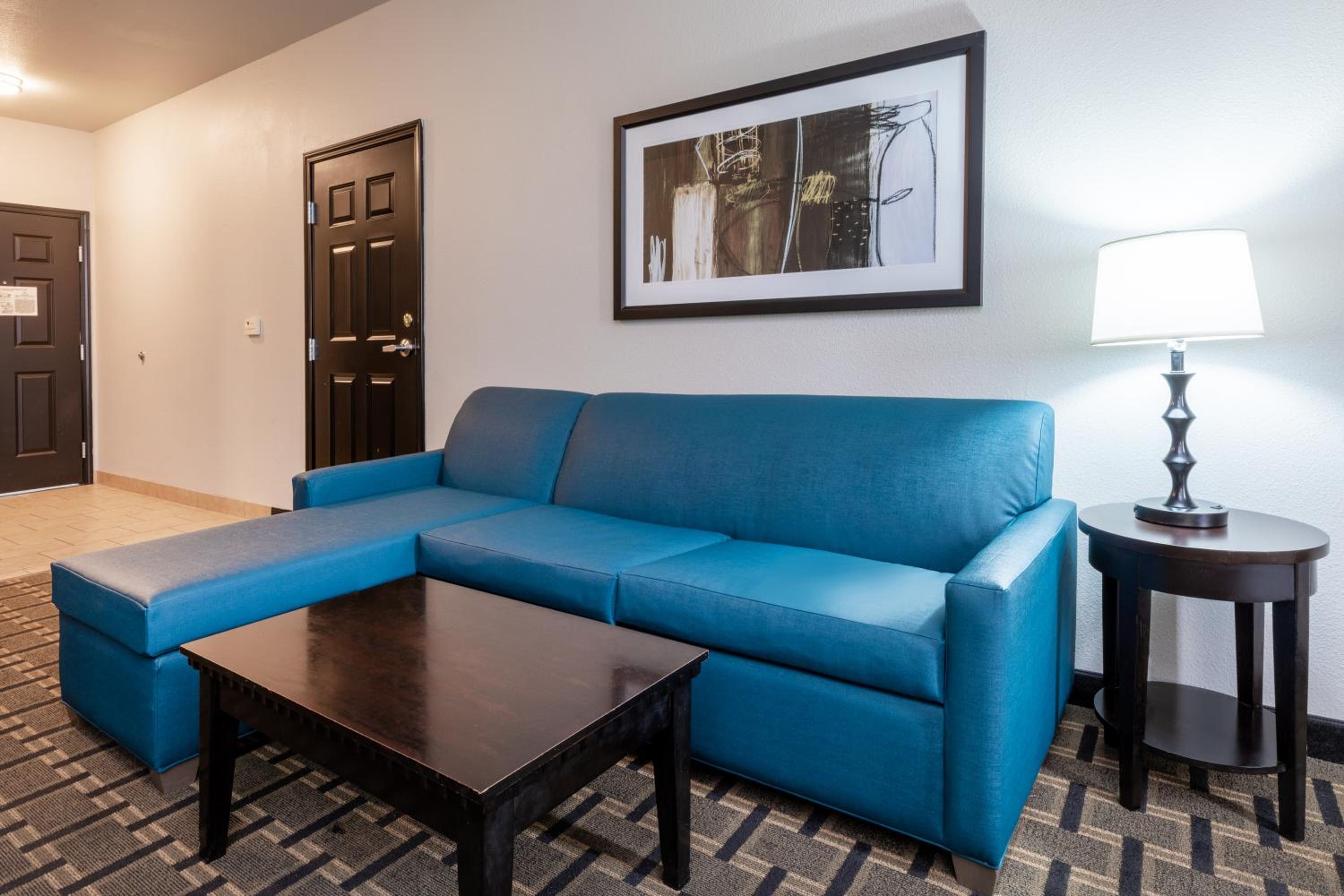 Studio Suite with Two Queen Beds - Non-Smoking - Photo 3