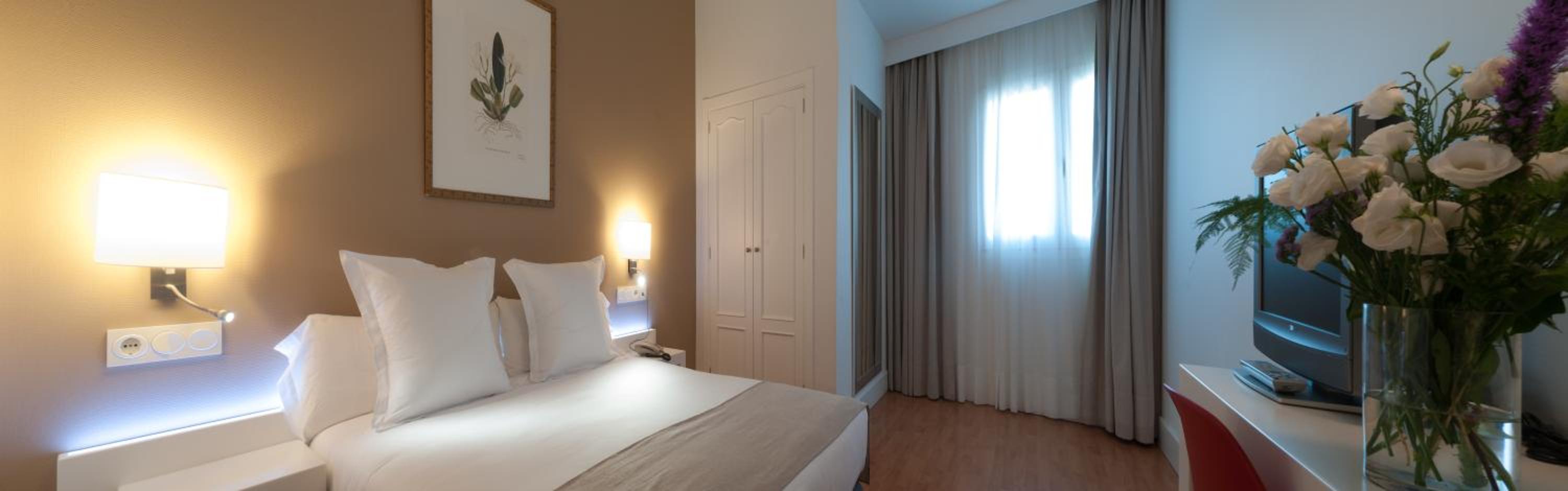 Comfort Double or Twin Room with View - Photo 3