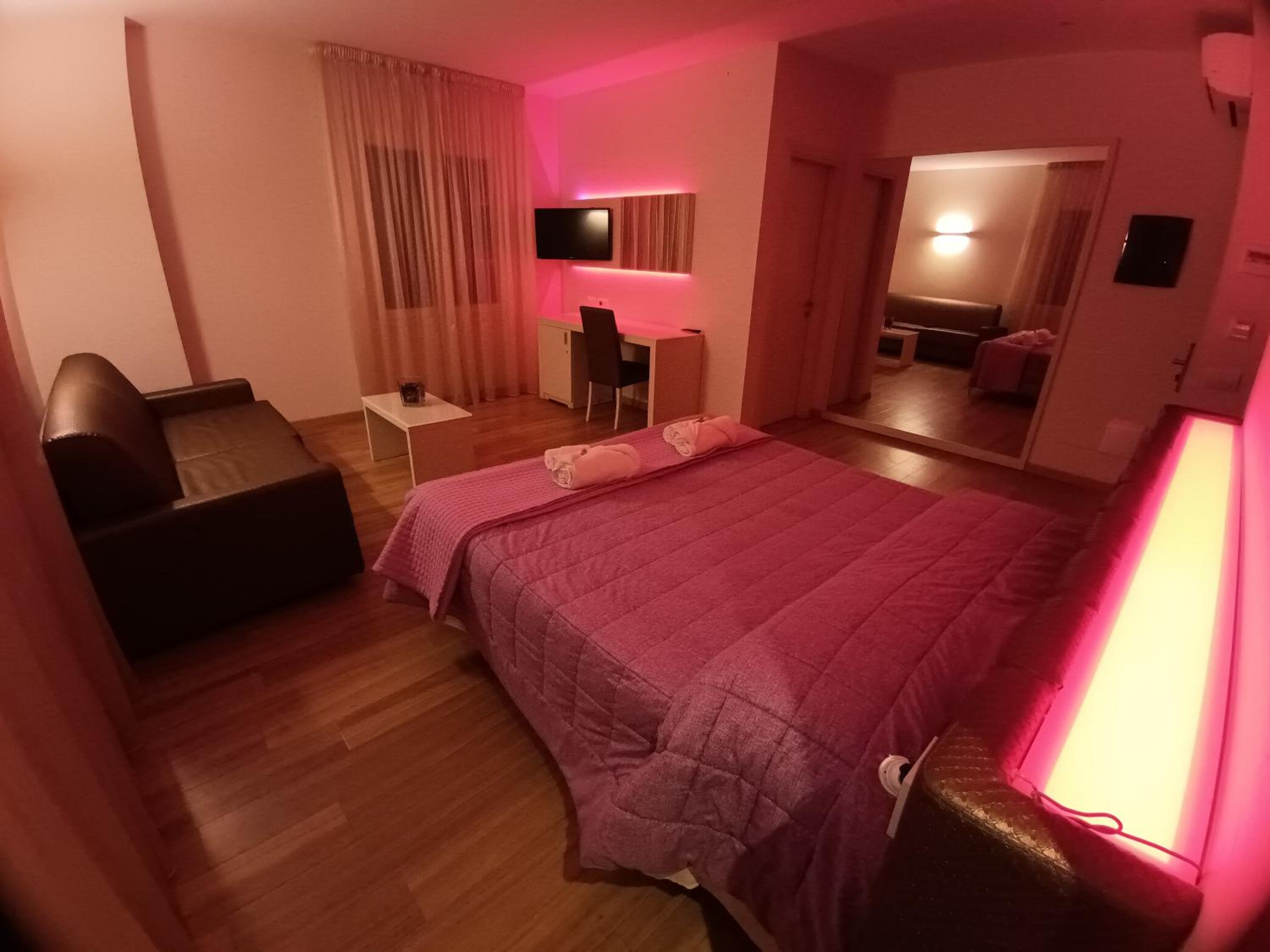Double Room with Terrace - Photo 8