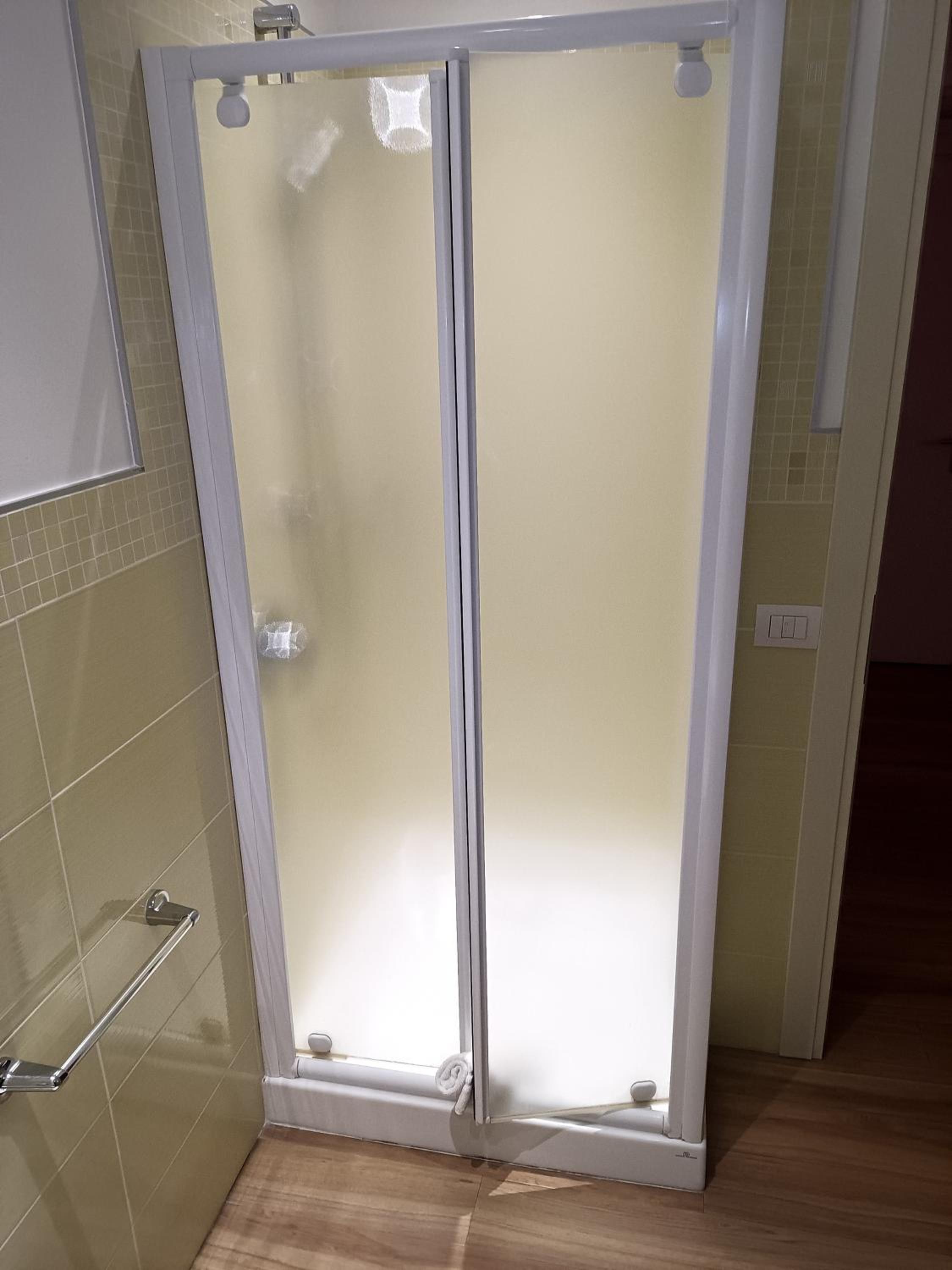 Deluxe Double Room with Shower - Photo 19