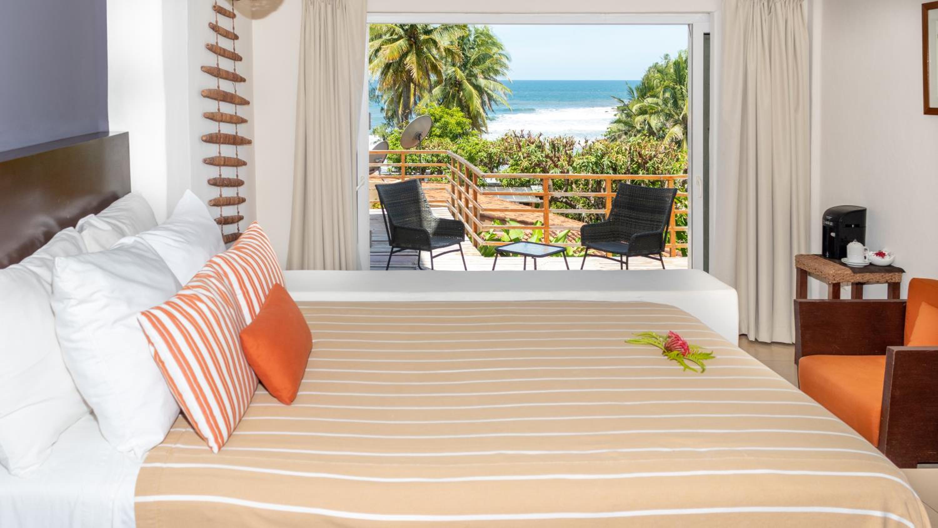 Standard Twin Room with Garden View