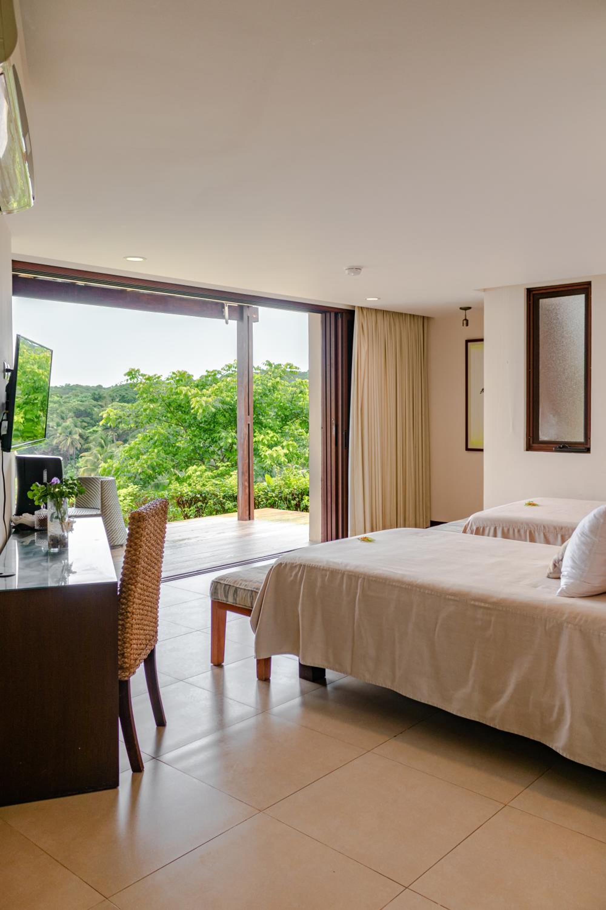 Standard Twin Room with Sea View