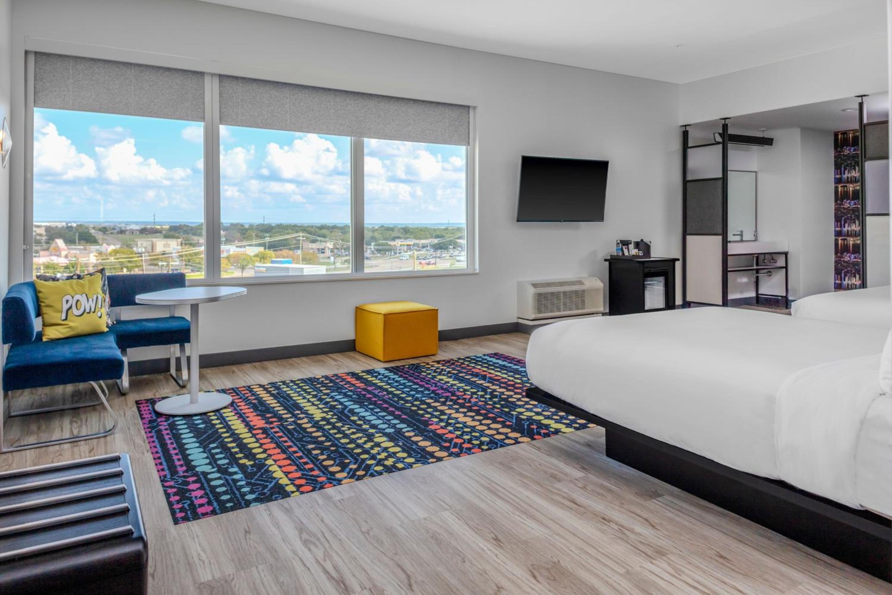 Aloft, Suite, 2 Queen (Mobility Accessible w/ Tub) photo 1