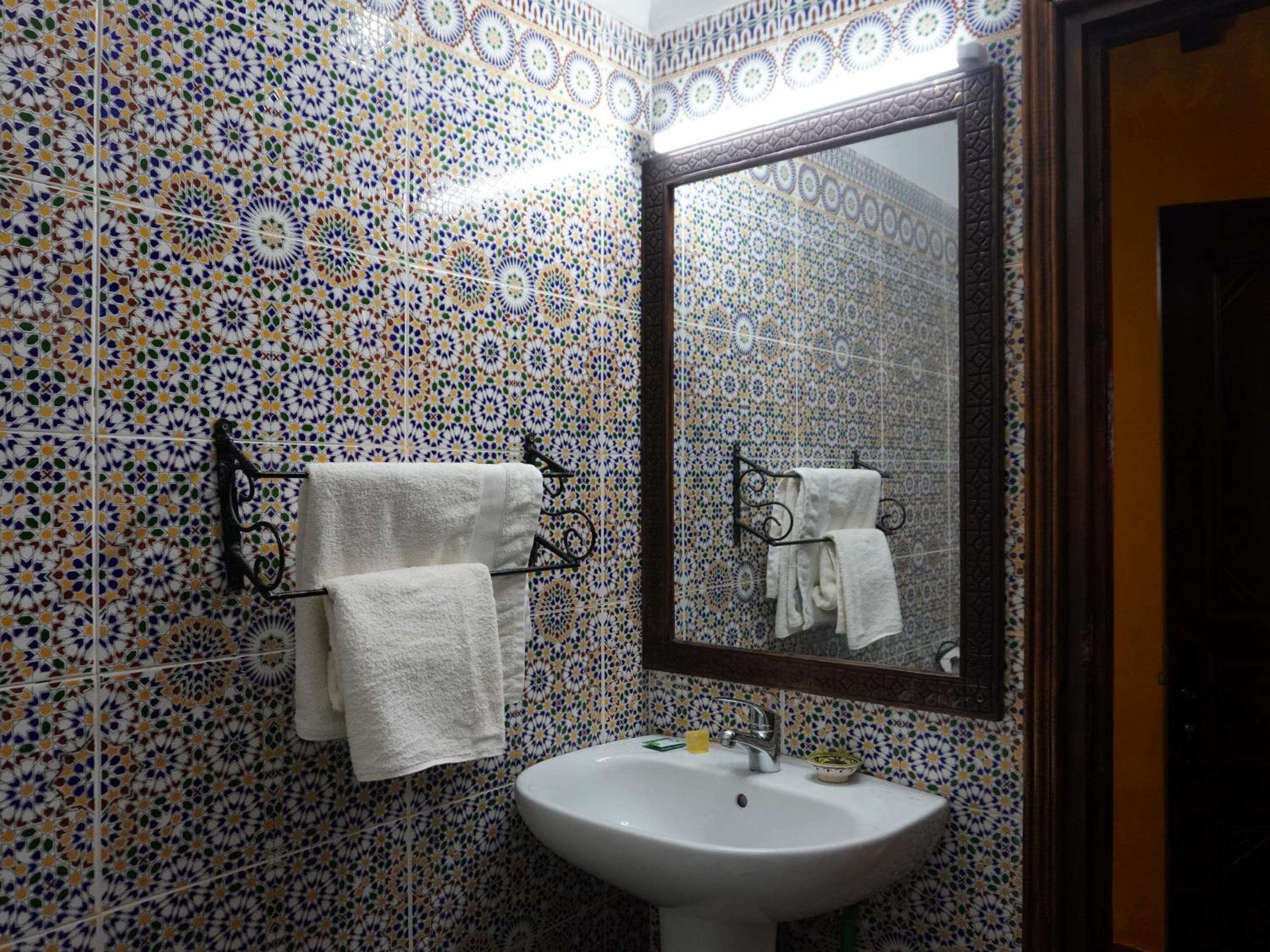 Standard Triple Room - Photo 21