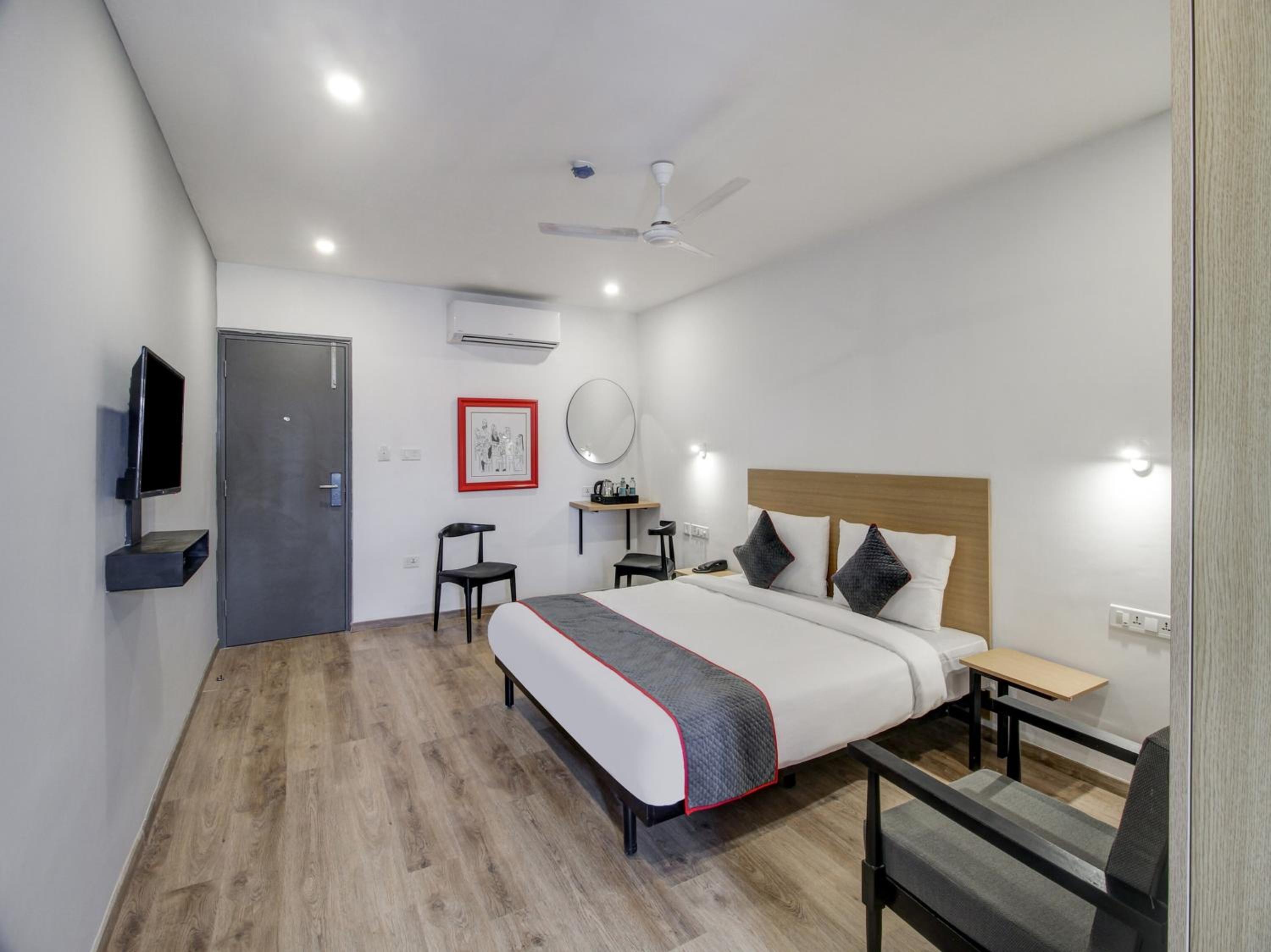 Classic Triple Room - Photo 23