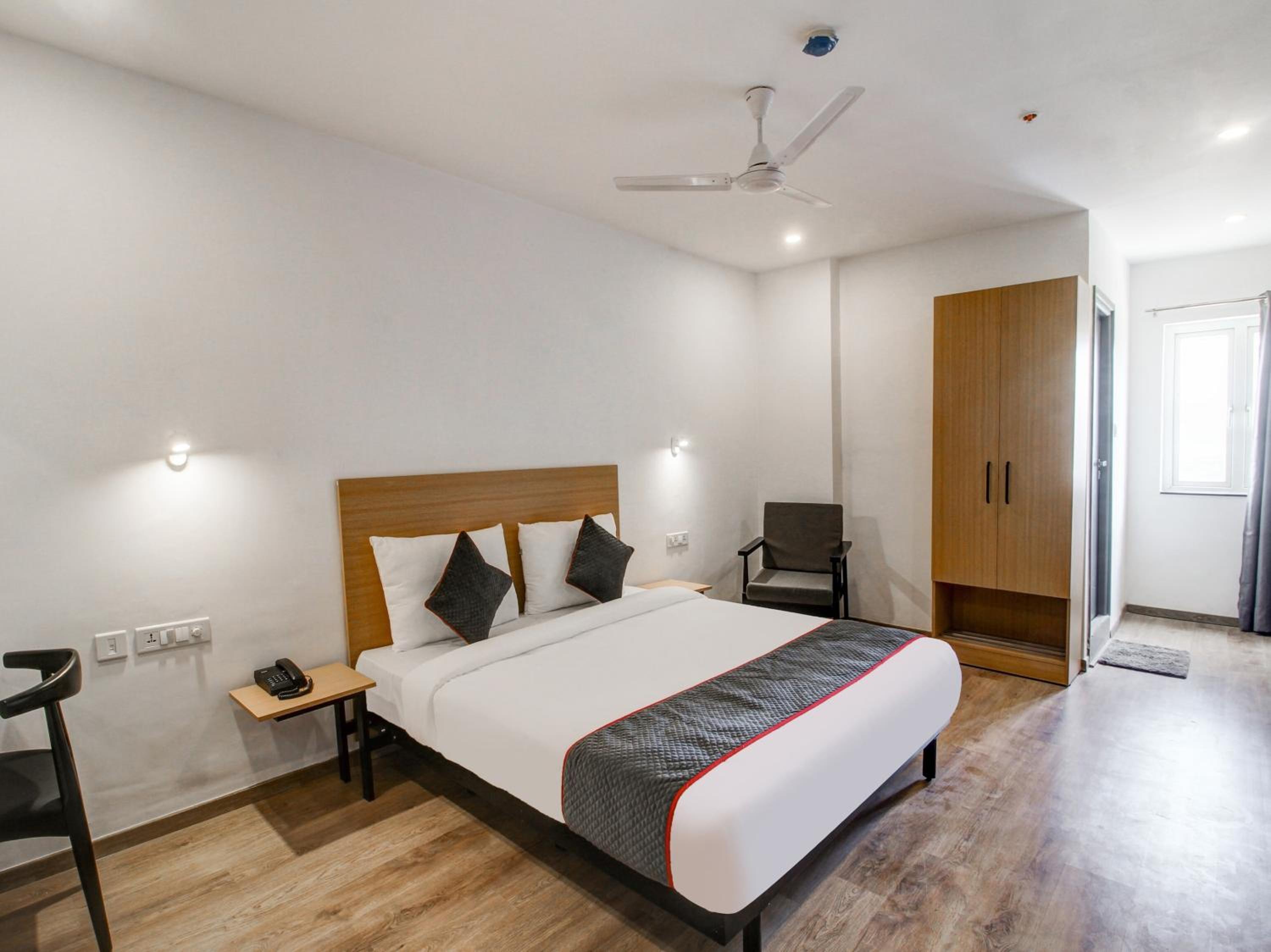Classic Triple Room - Photo 15