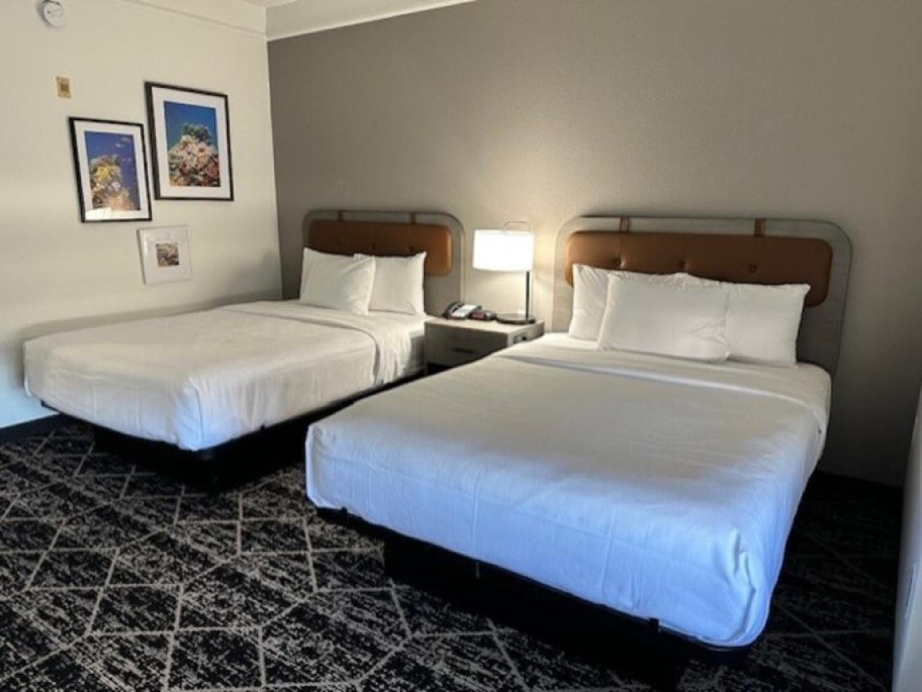 Double Room with Two Double Beds - Non-Smoking - Photo 9