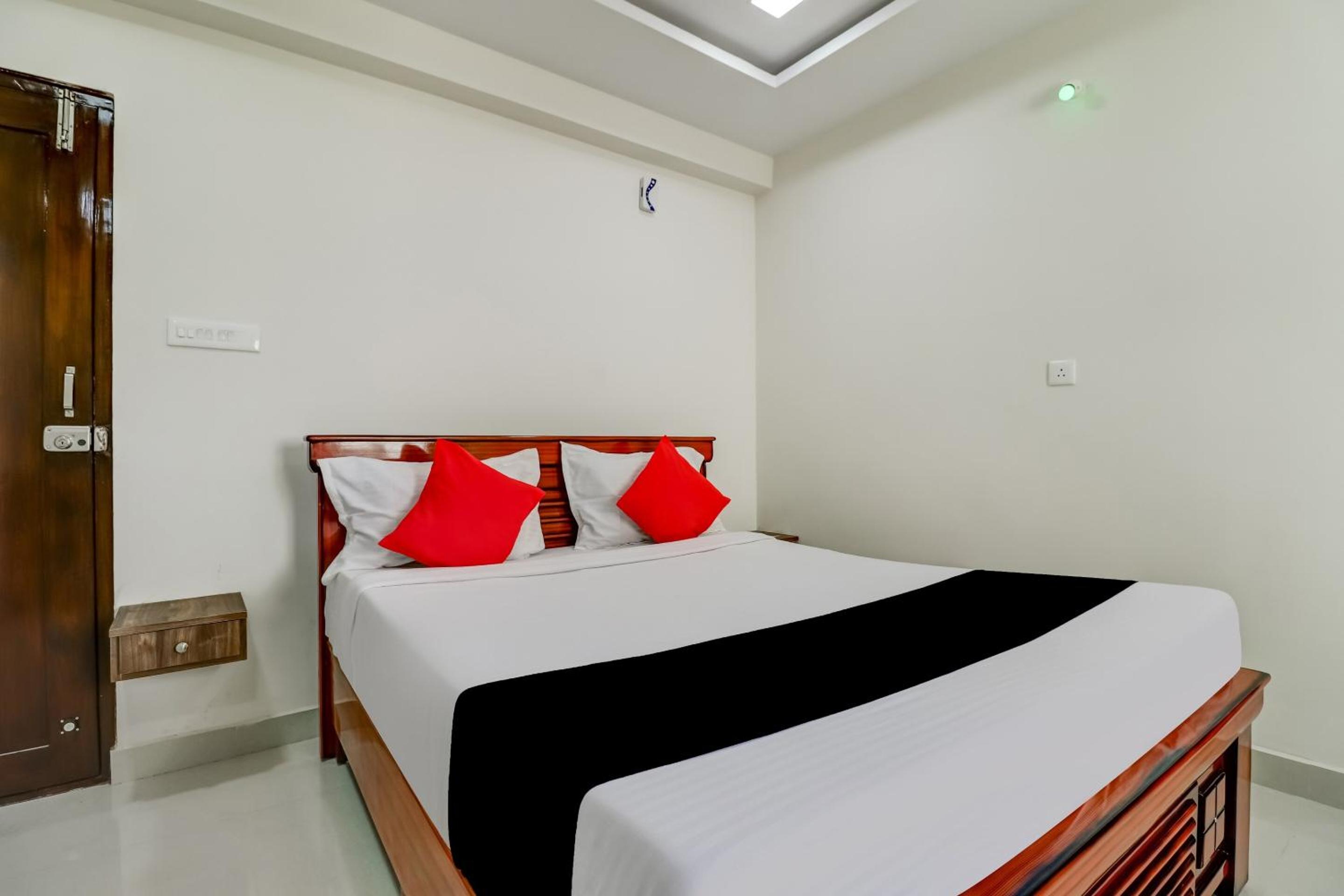 Deluxe Double Or Twin Room With Mountain View photo 3