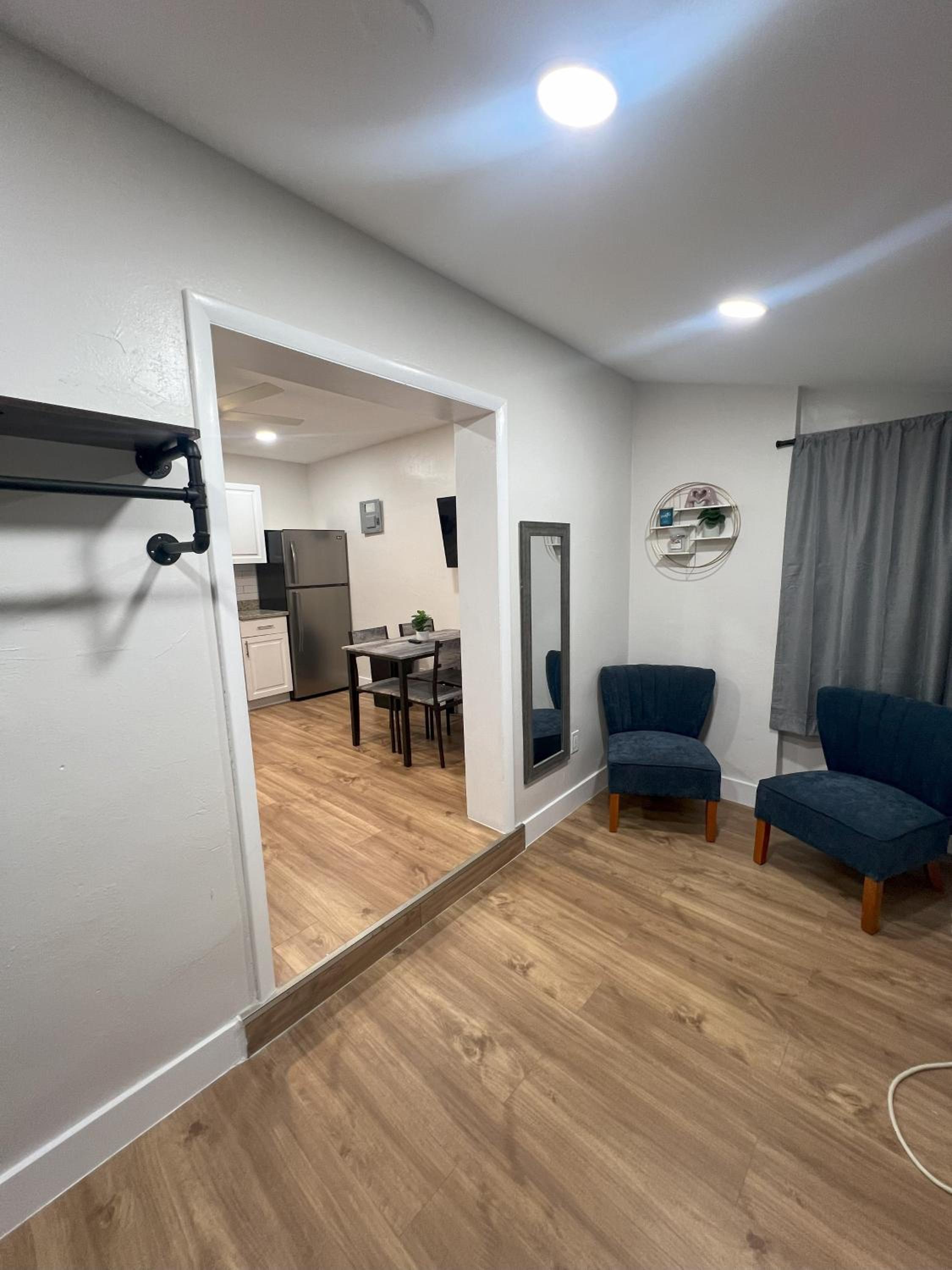 Standard Queen Studio with Kitchen and Den photo 3