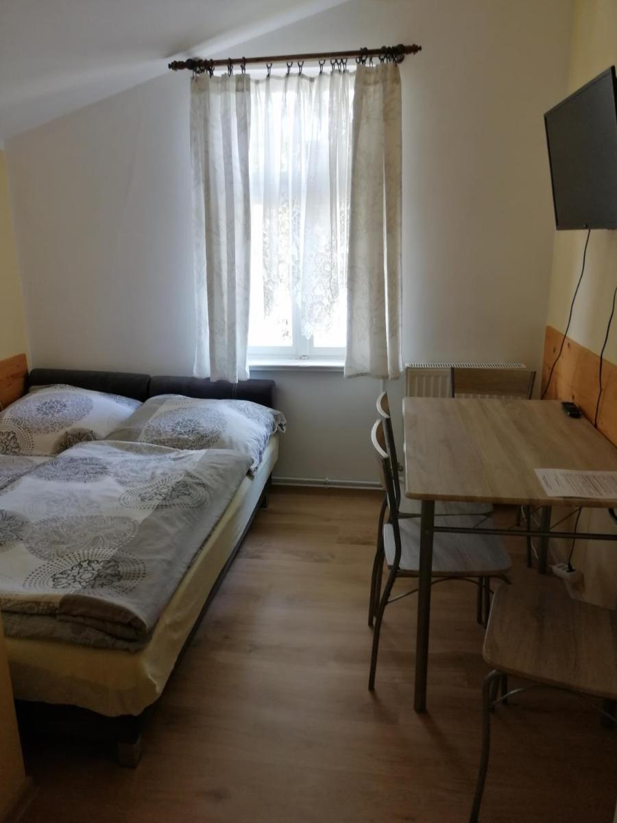 Quadruple Room with Private Bathroom - Photo 1