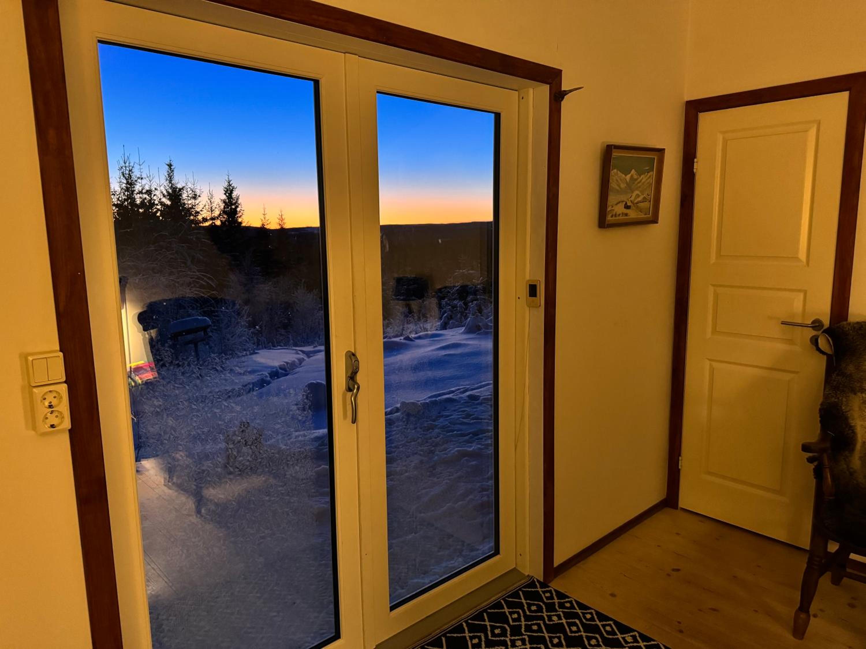 Two-Bedroom House - Photo 9