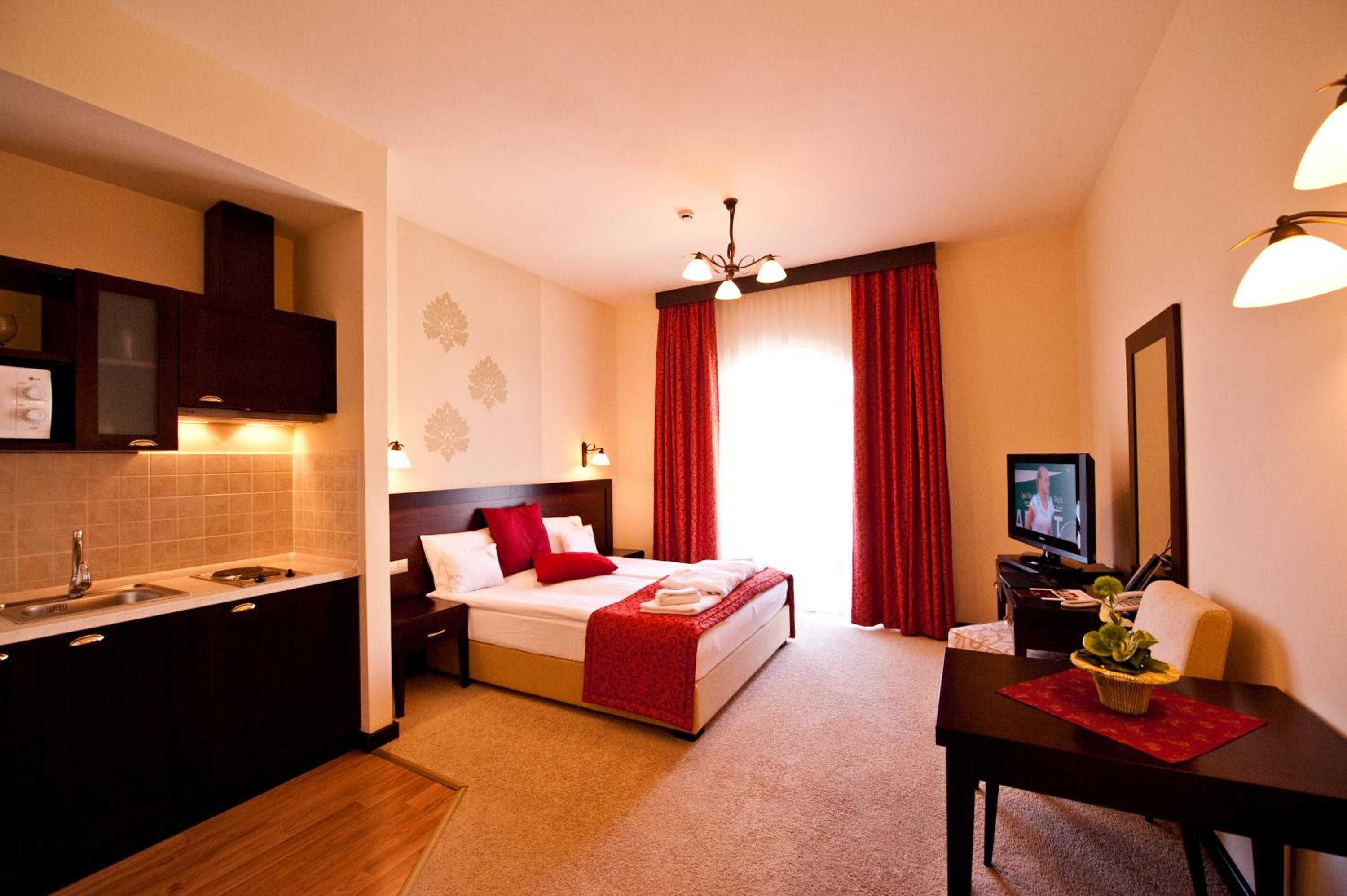 Standard Double Room photo 3