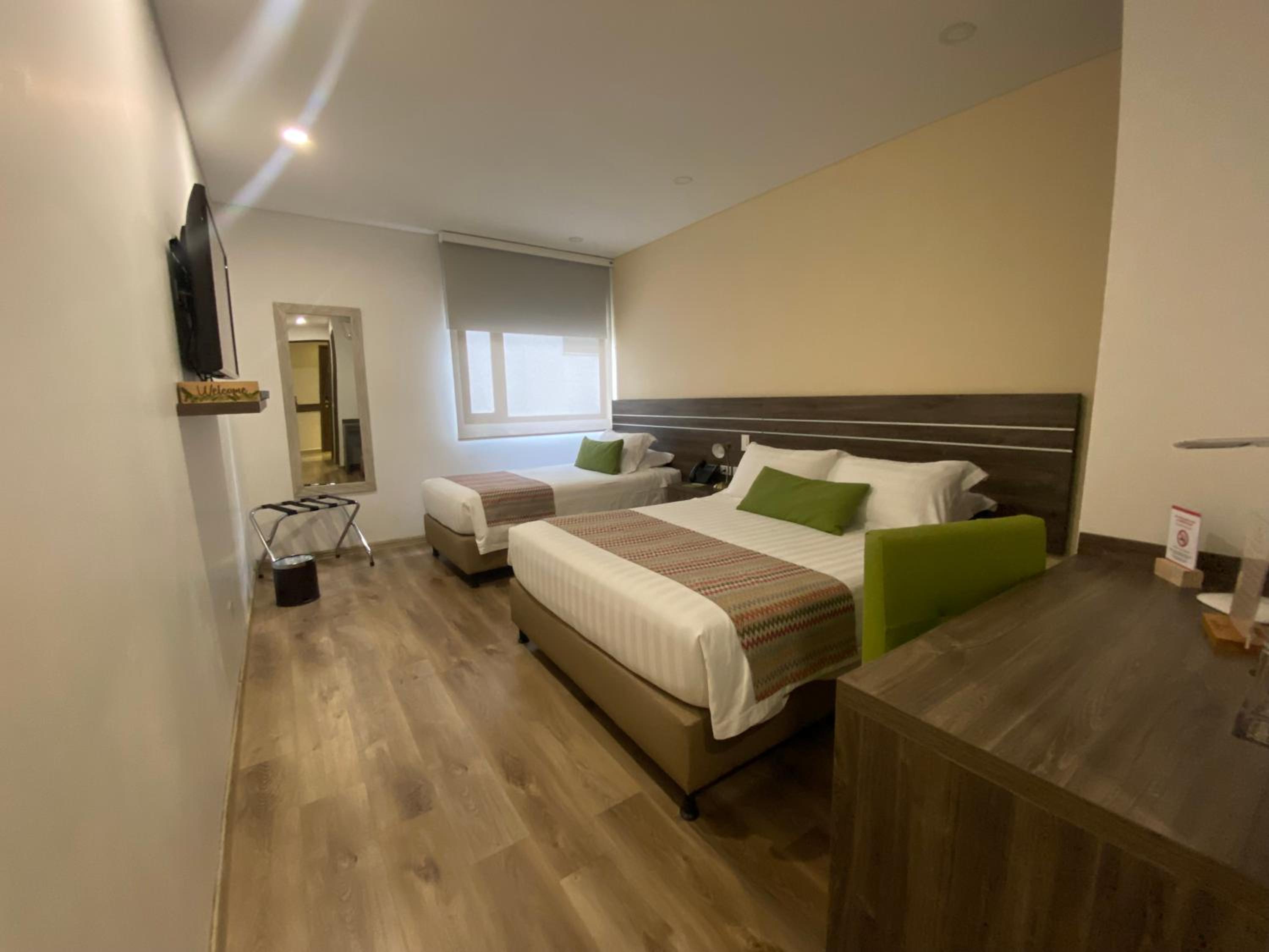 Twin Room - Photo 5
